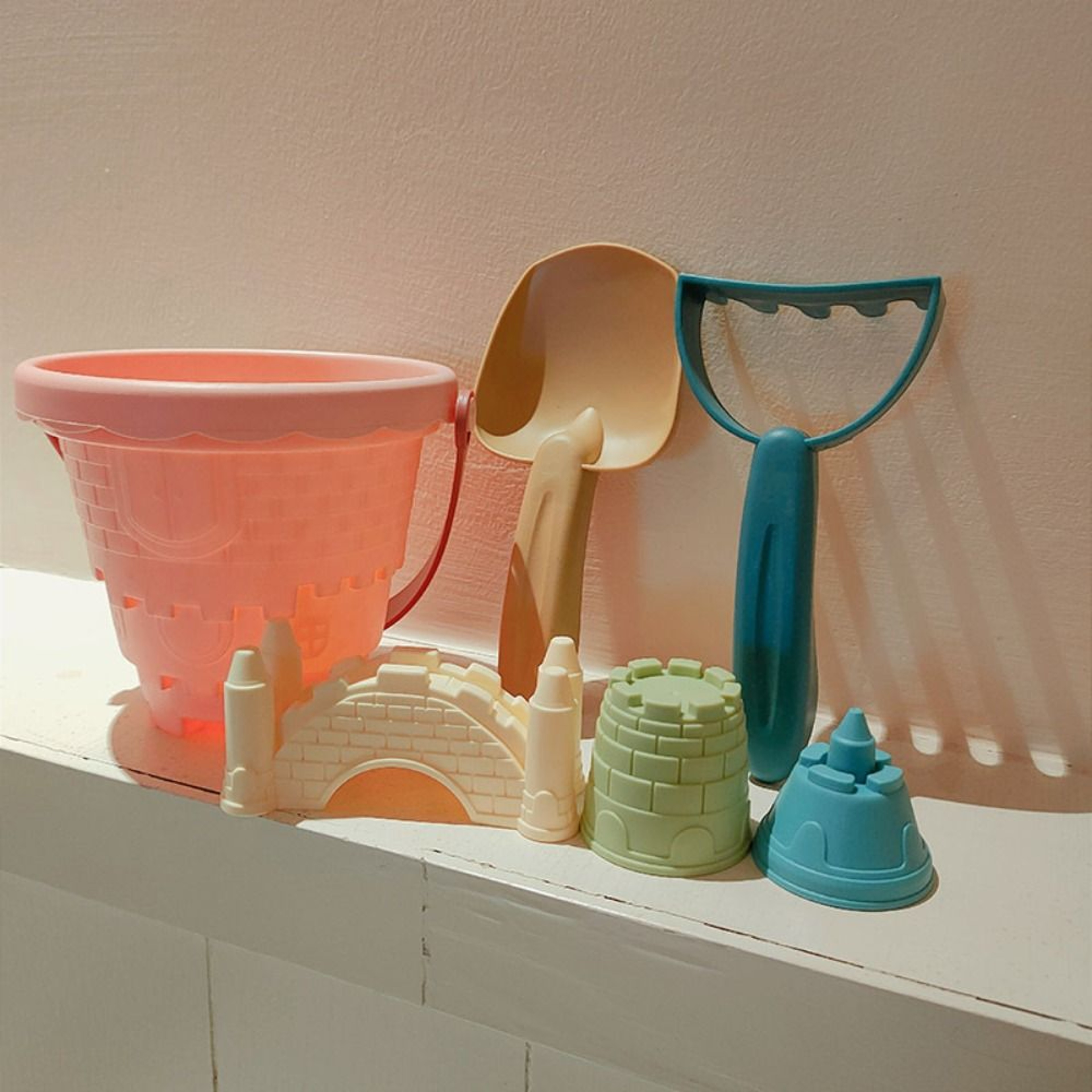 Interactive Sand Toys Set Beach Castle Bucket Shovel Rake And Mold Kit For Kids And Families 0