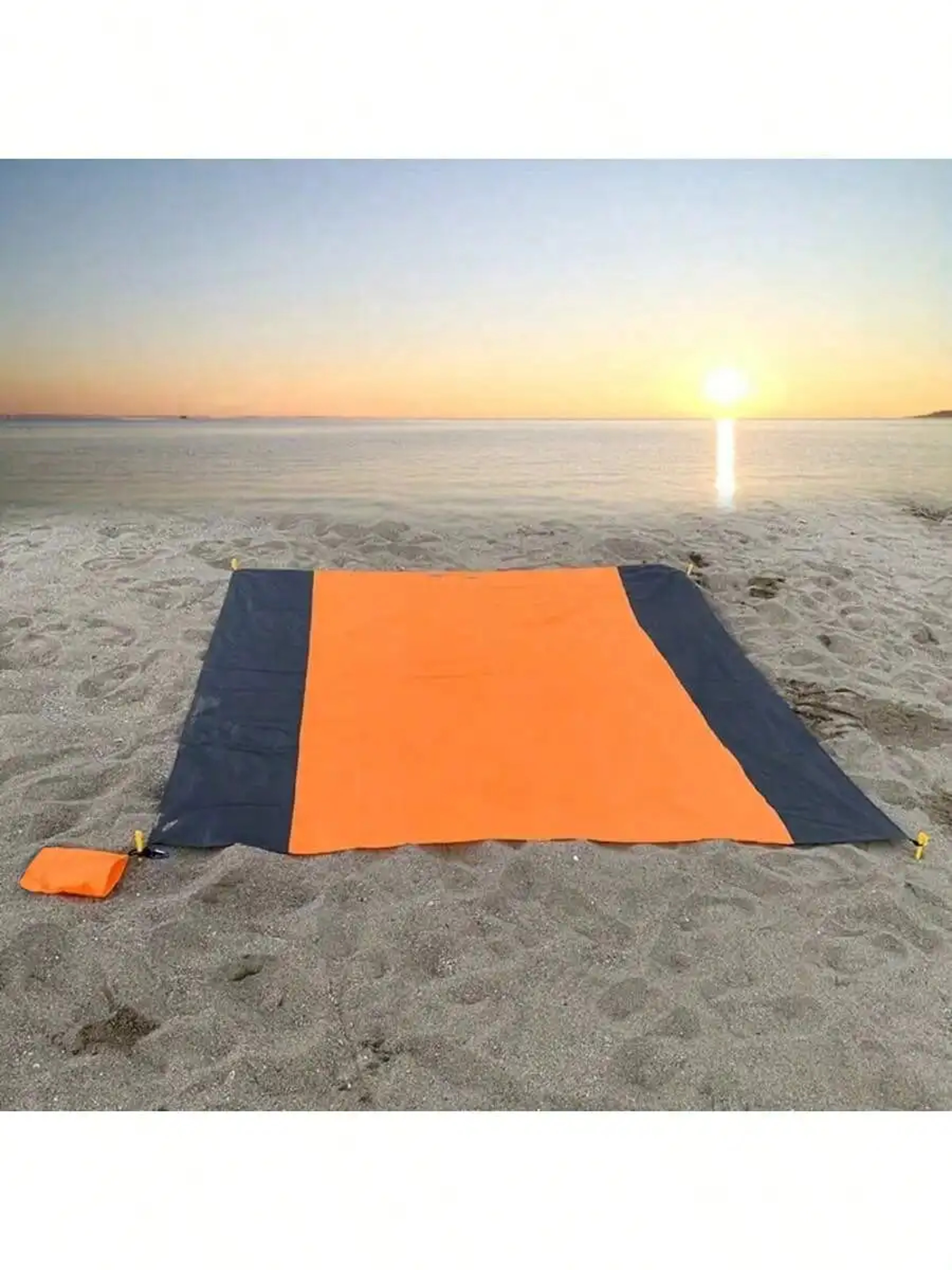 Waterproof Sandproof Beach Blanket With Stakes Foldable Outdoor Picnic Mat – view 7