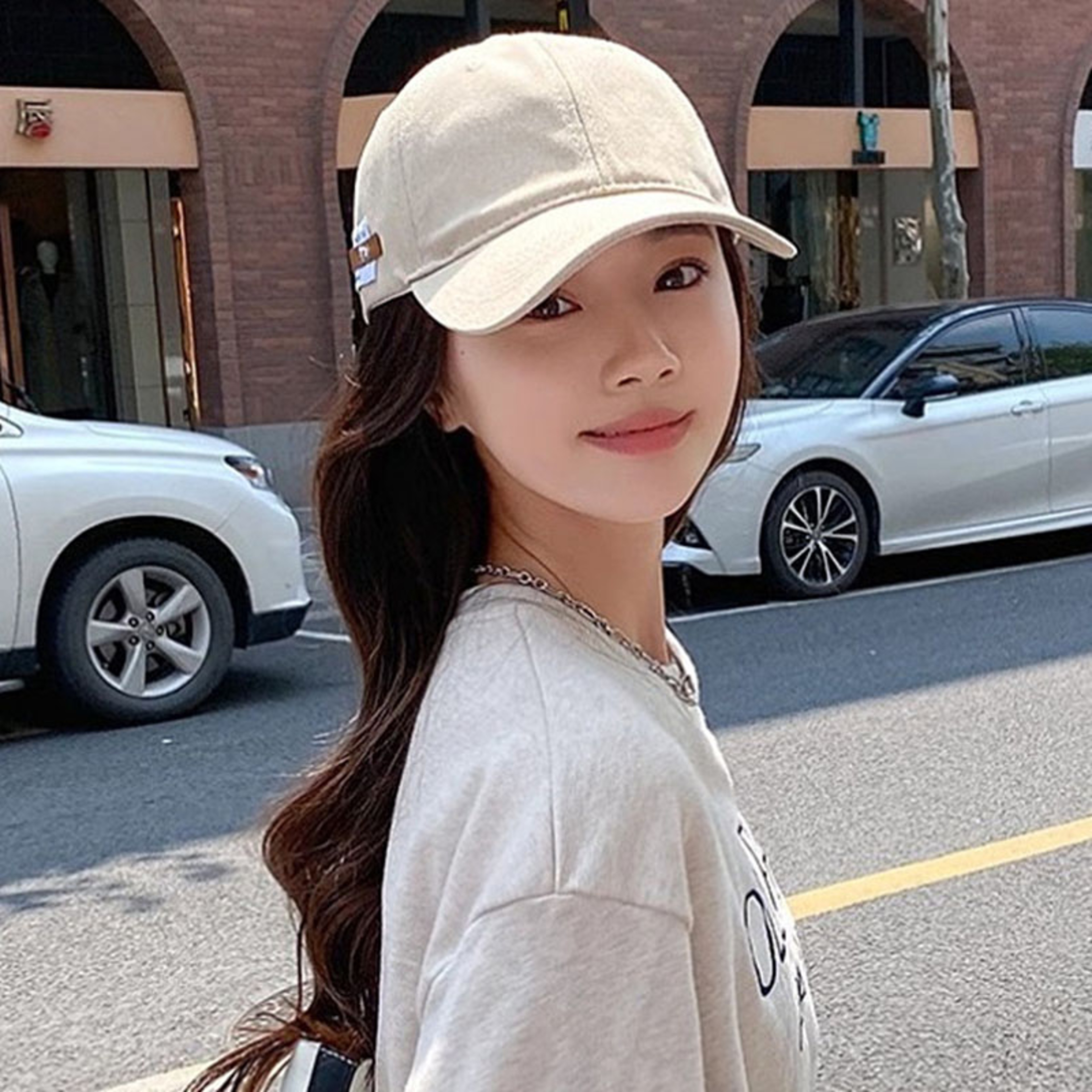 Retro Leather Label Baseball Cap Adjustable Unisex Snapback Hat for Outdoor Sports – view 3