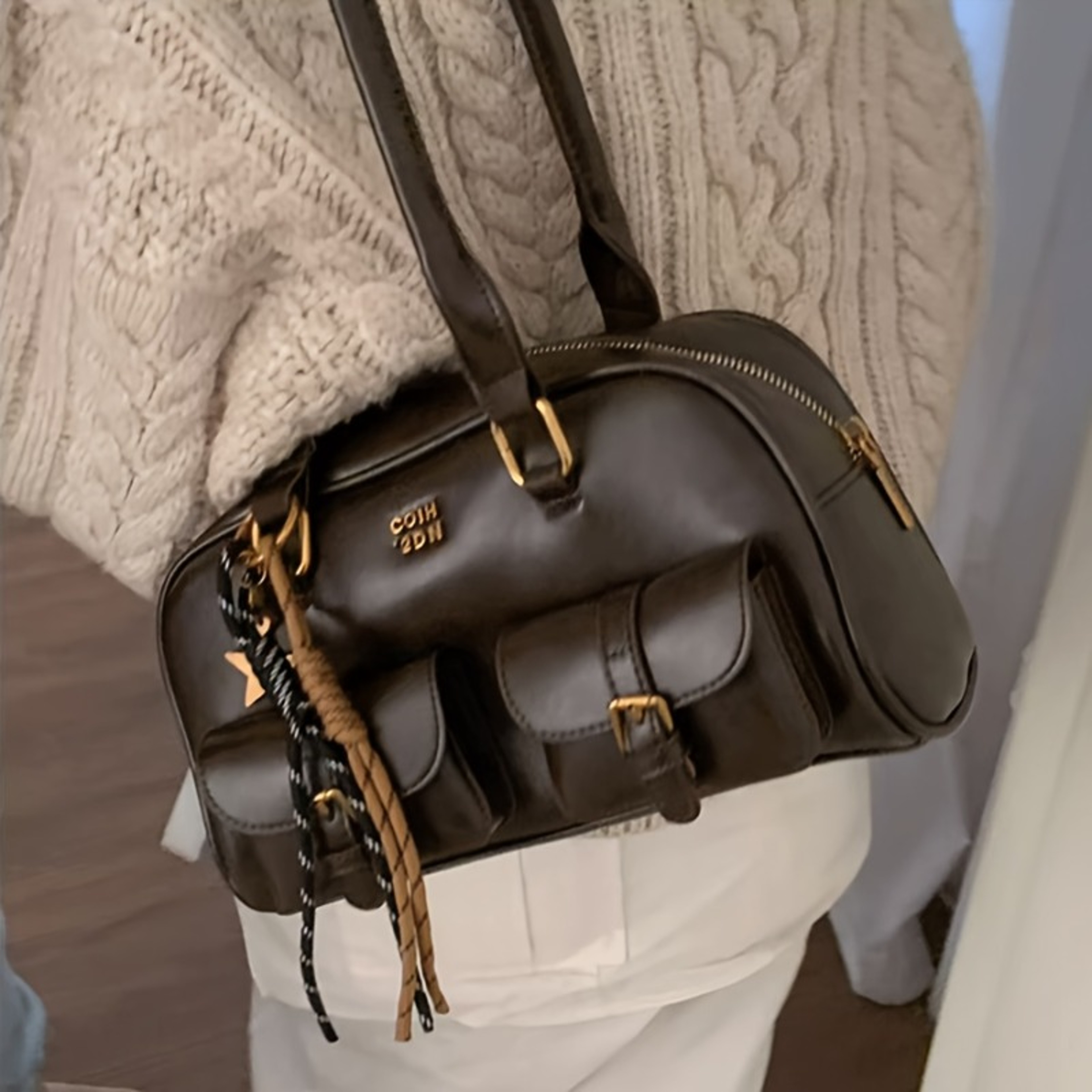 Stylish Womens Shoulder Bag With Multi Pocket Storage And Gold Tone Details 4