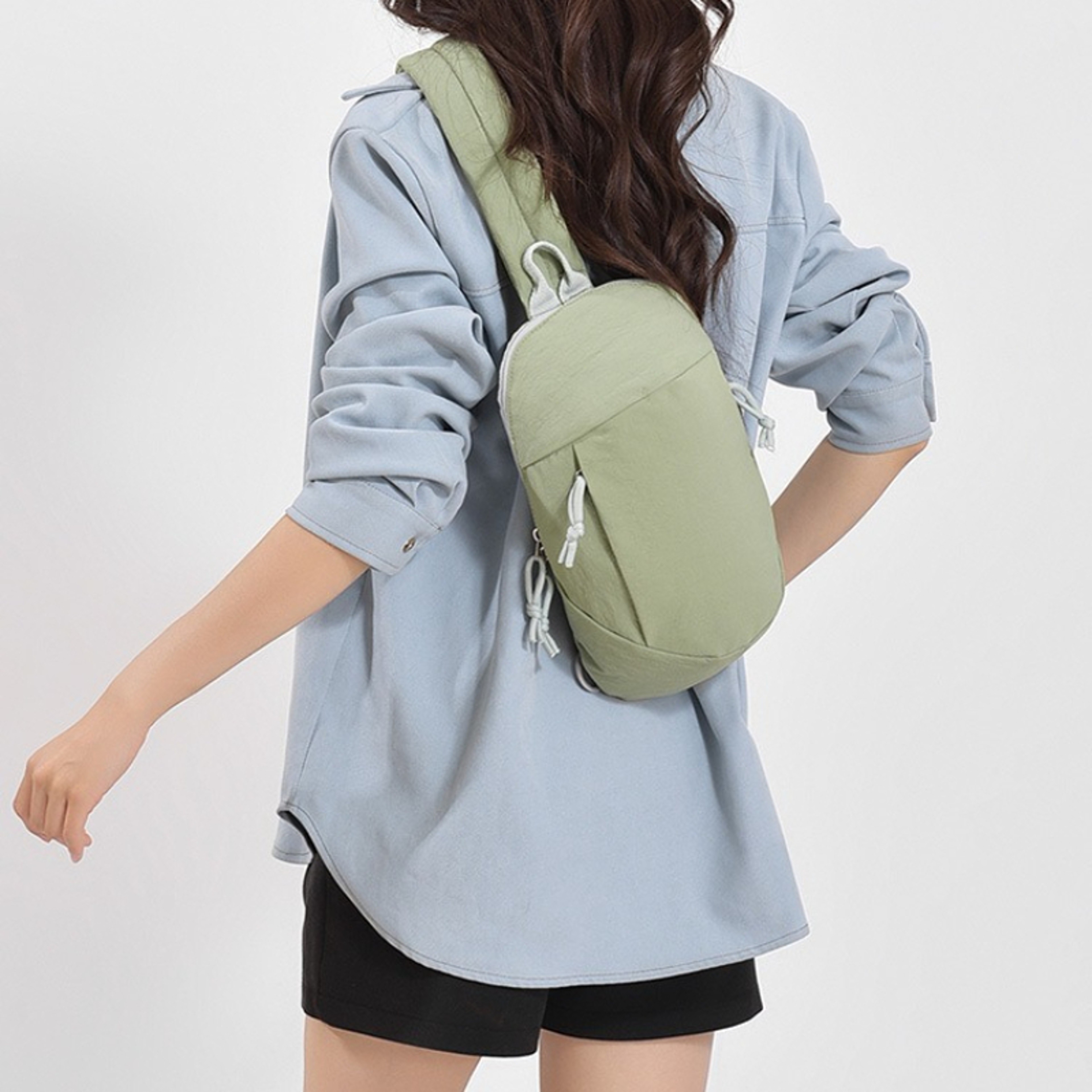 Soft Drawstring Crossbody Sling Bag Lightweight Chest Bag for Travel and Hiking – view 5