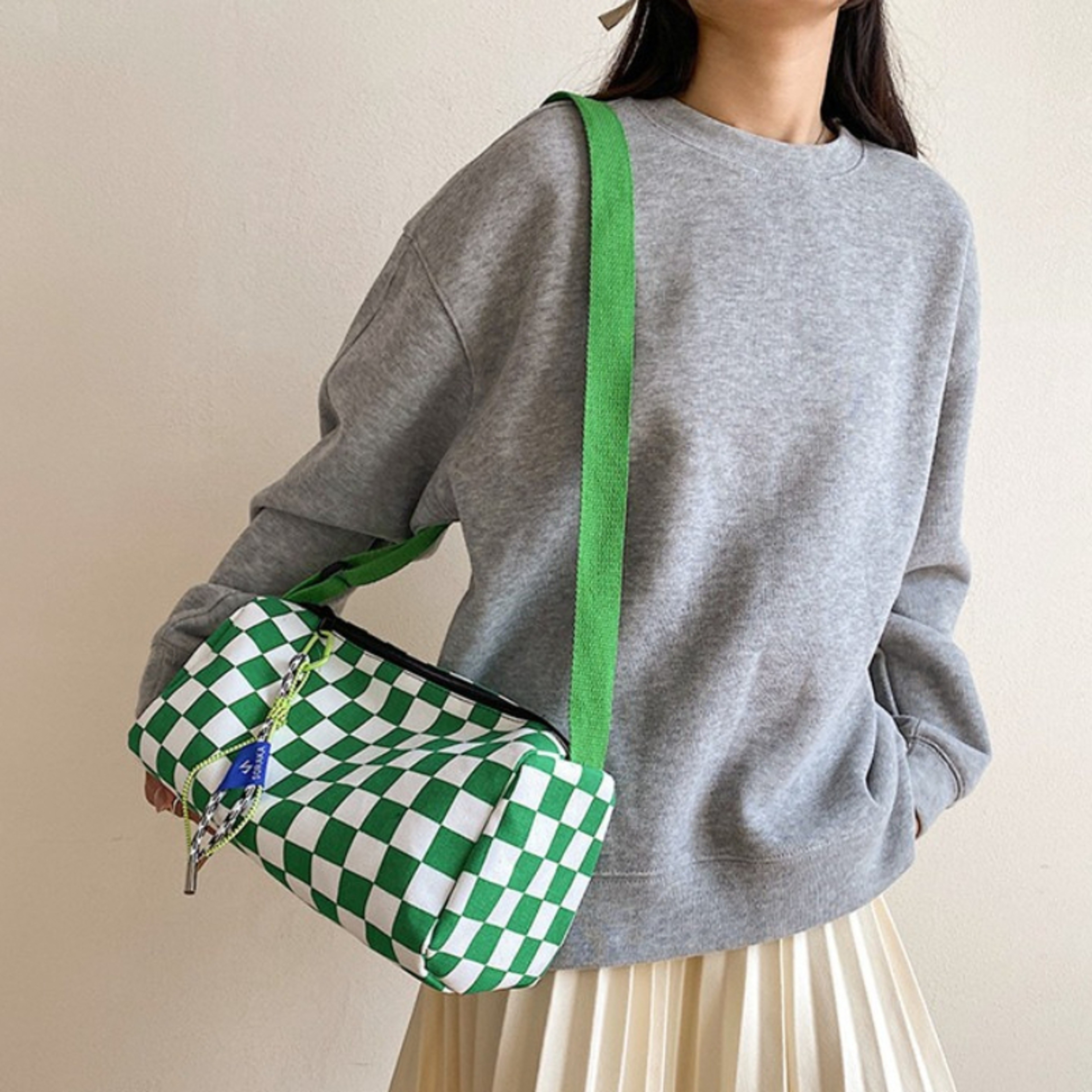 Checkered Canvas Crossbody Bucket Bag With Drawstring Adjustable Strap 2