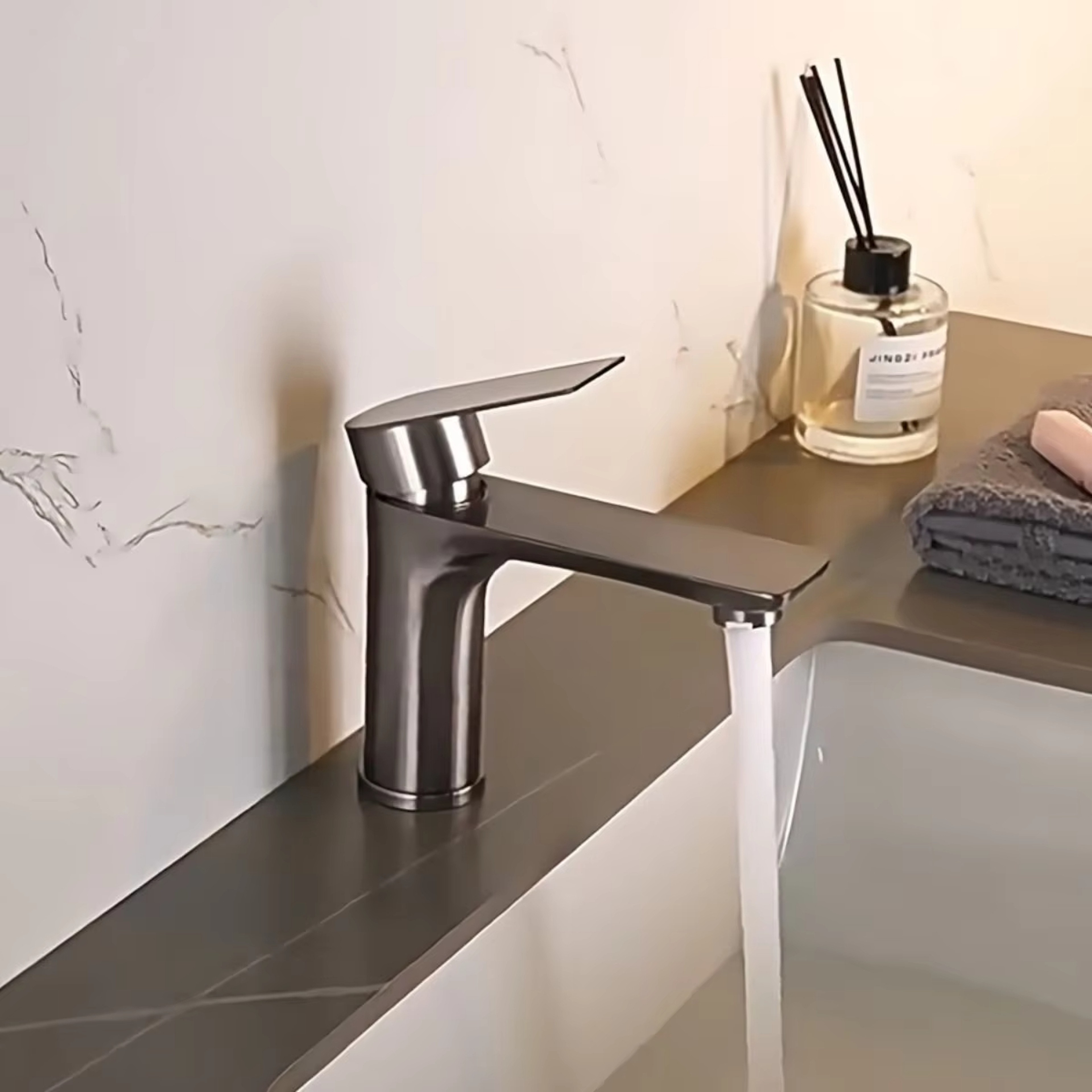 Stainless Steel Bathroom Basin Faucet Hot Cold Single Handle Mixer Tap 0