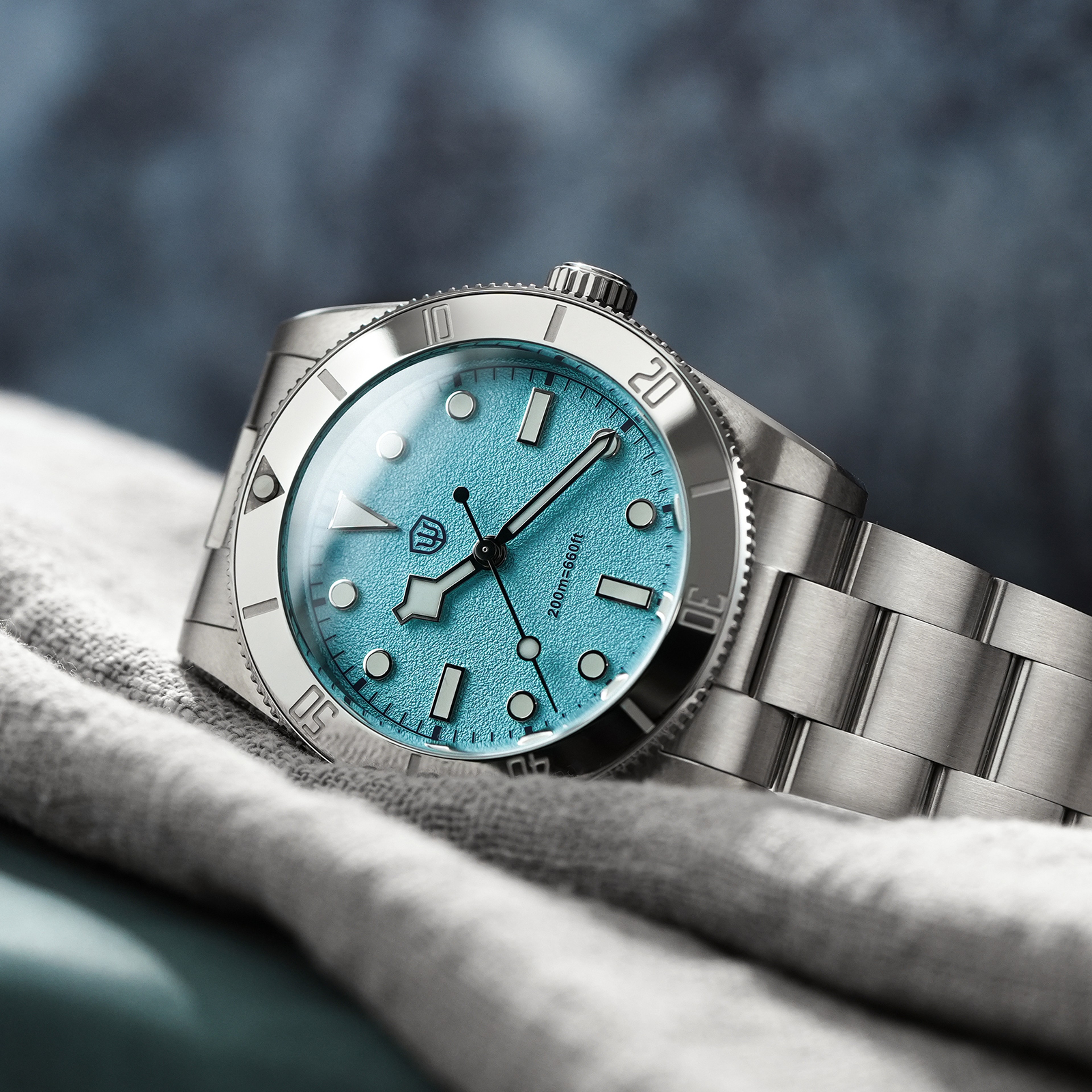 Sweep Second Quartz Dive Watch With Sapphire Crystal Luminous Waterproof Design 0