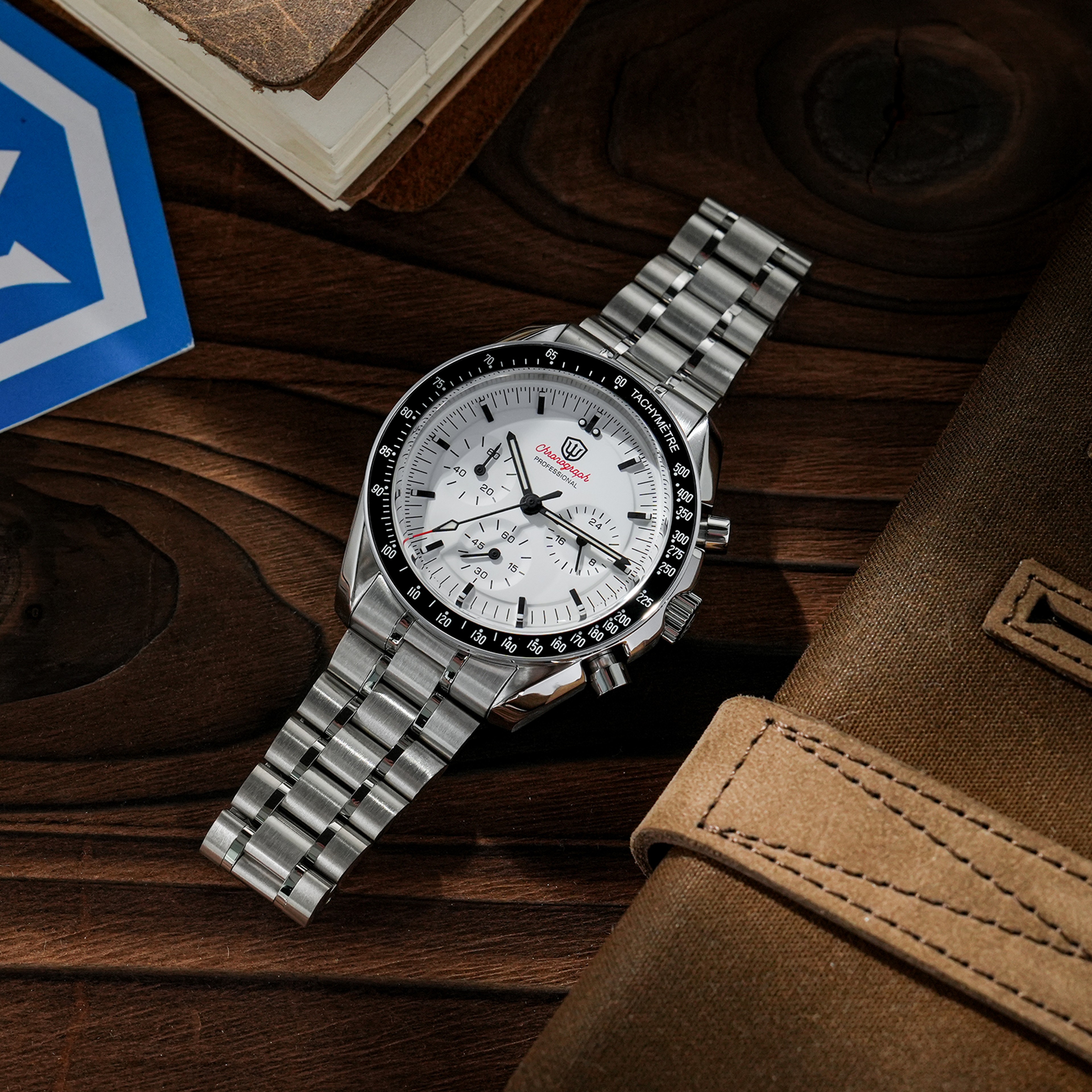 Retro Stainless Steel Automatic Watch With Sapphire Crystal AR Coating Night Light Design 1