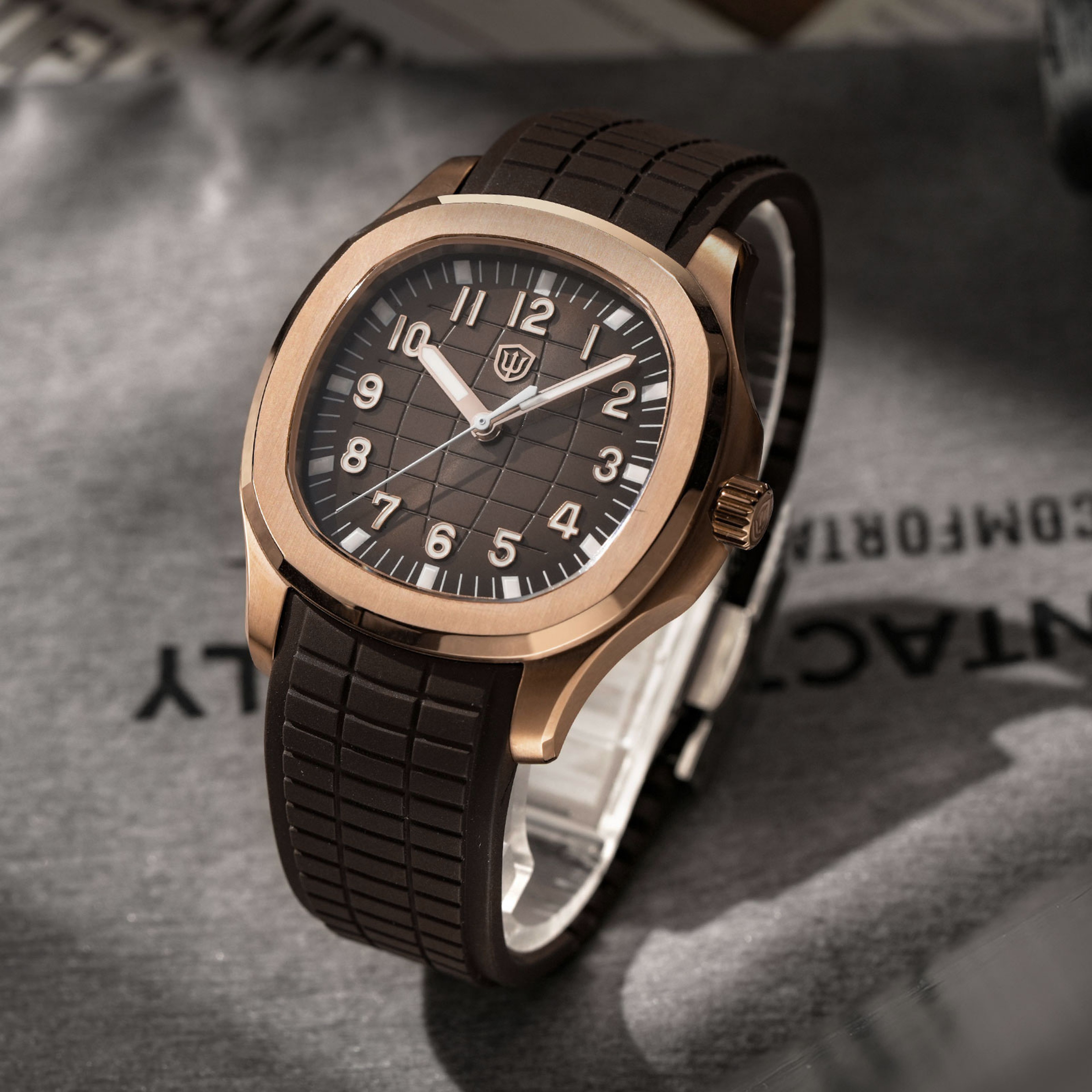 Sweep Second Quartz Watch With Sapphire Crystal Waterproof Steel Case FKM Strap 3