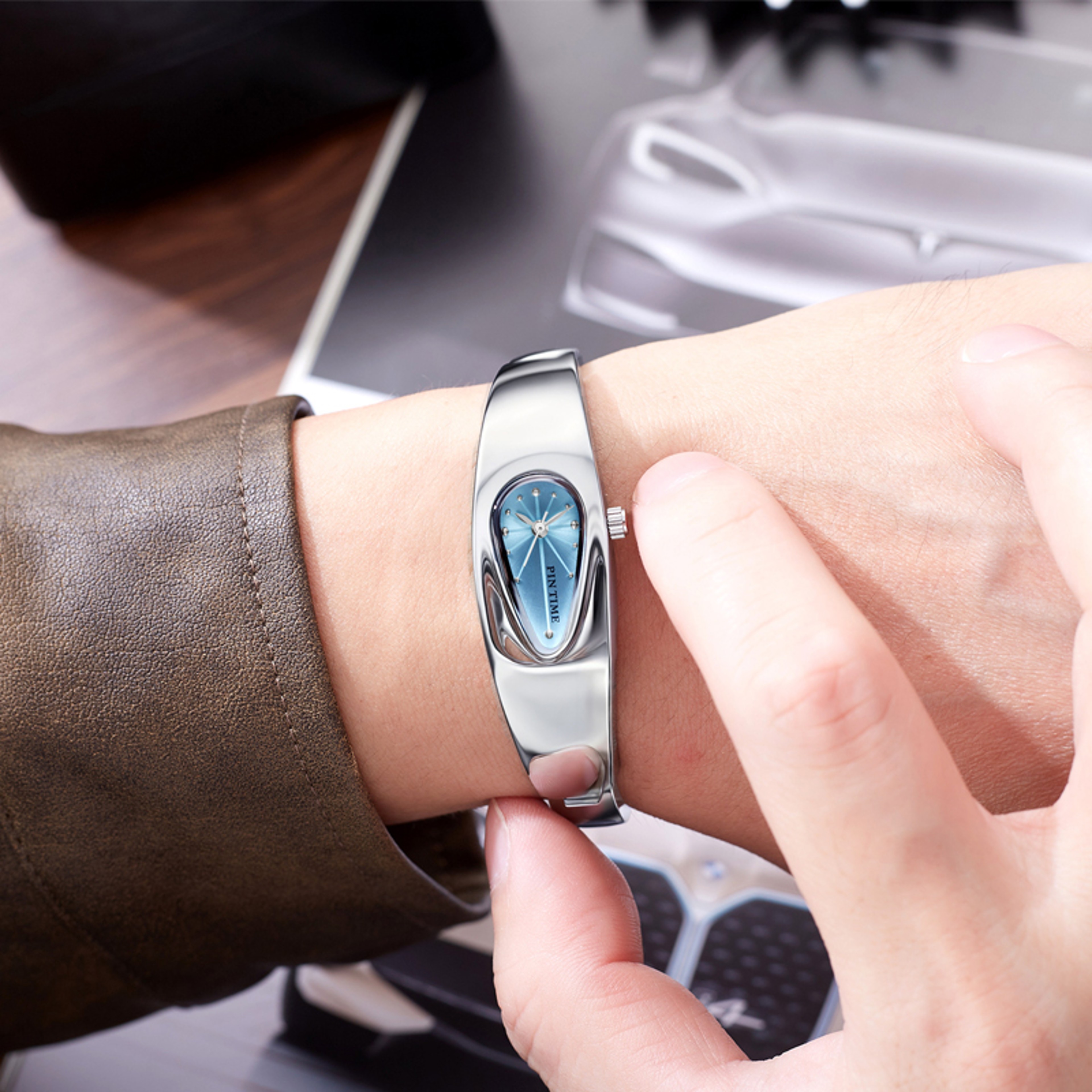 Teardrop Quartz Bracelet Watch Waterproof Couple Watch – view 3