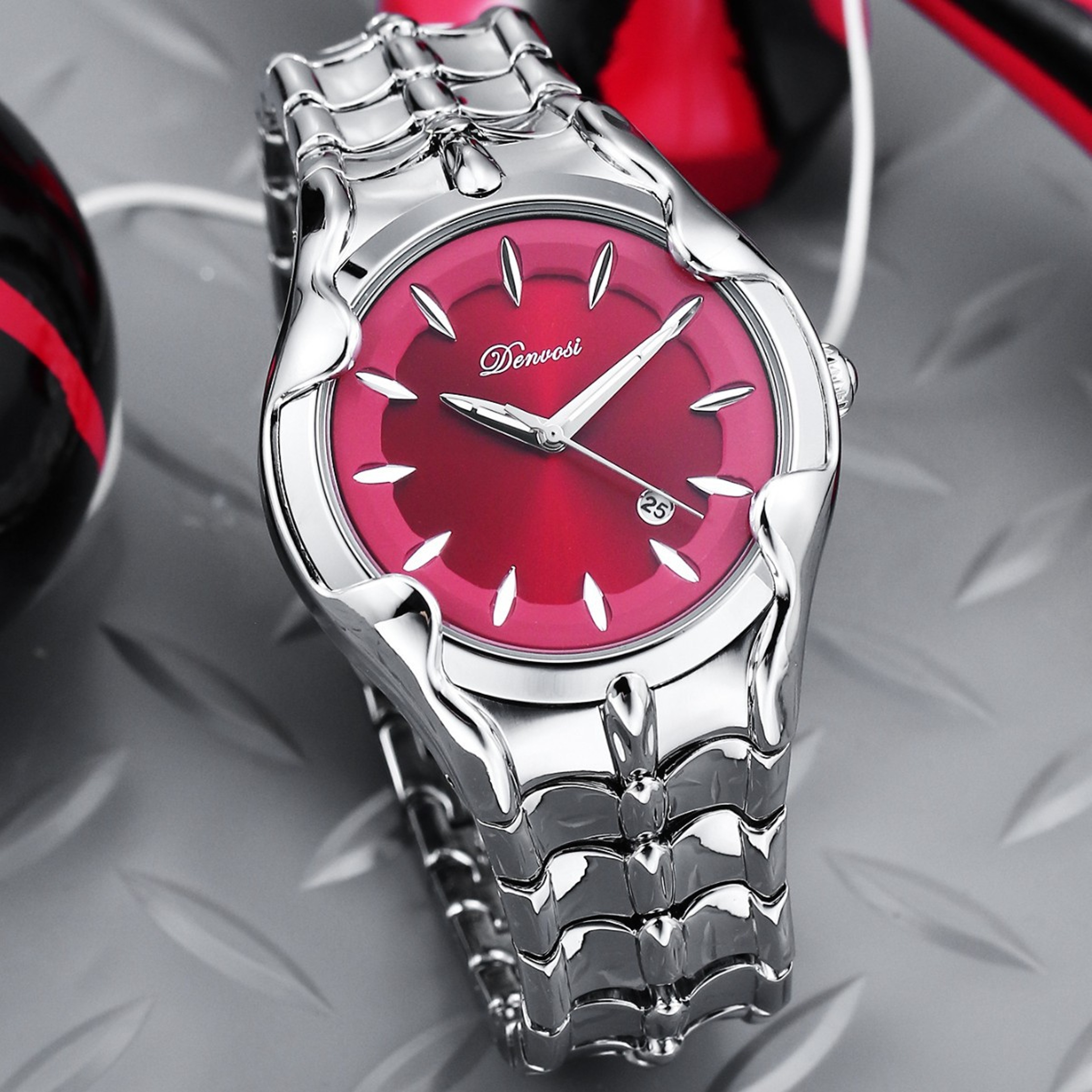 Bright Dial Claw Watch Unisex Silver Quartz Statement Wristwatch 1