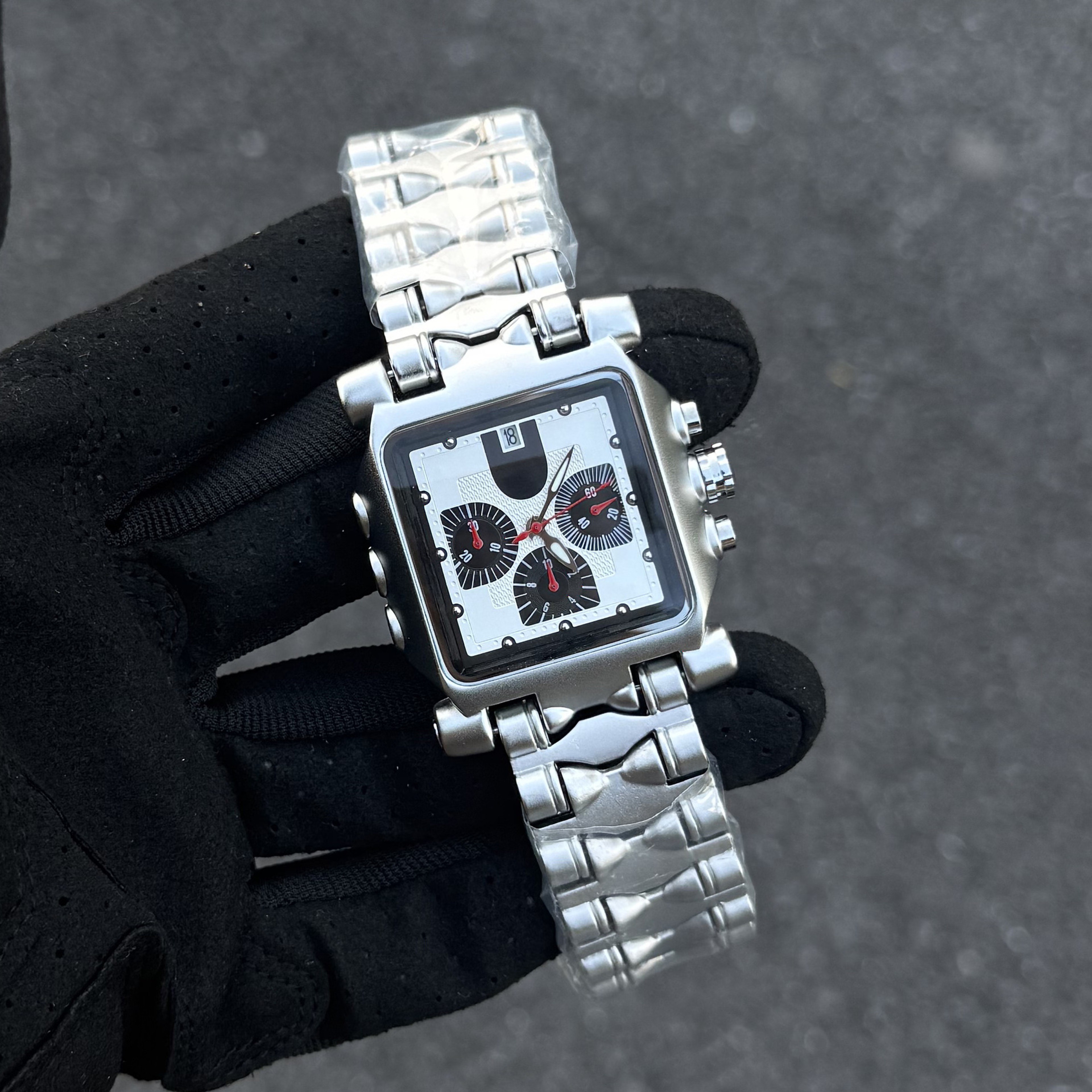 Multifunction Quartz Watch For Men Six Hand Large Dial Retro Statement Watch 11