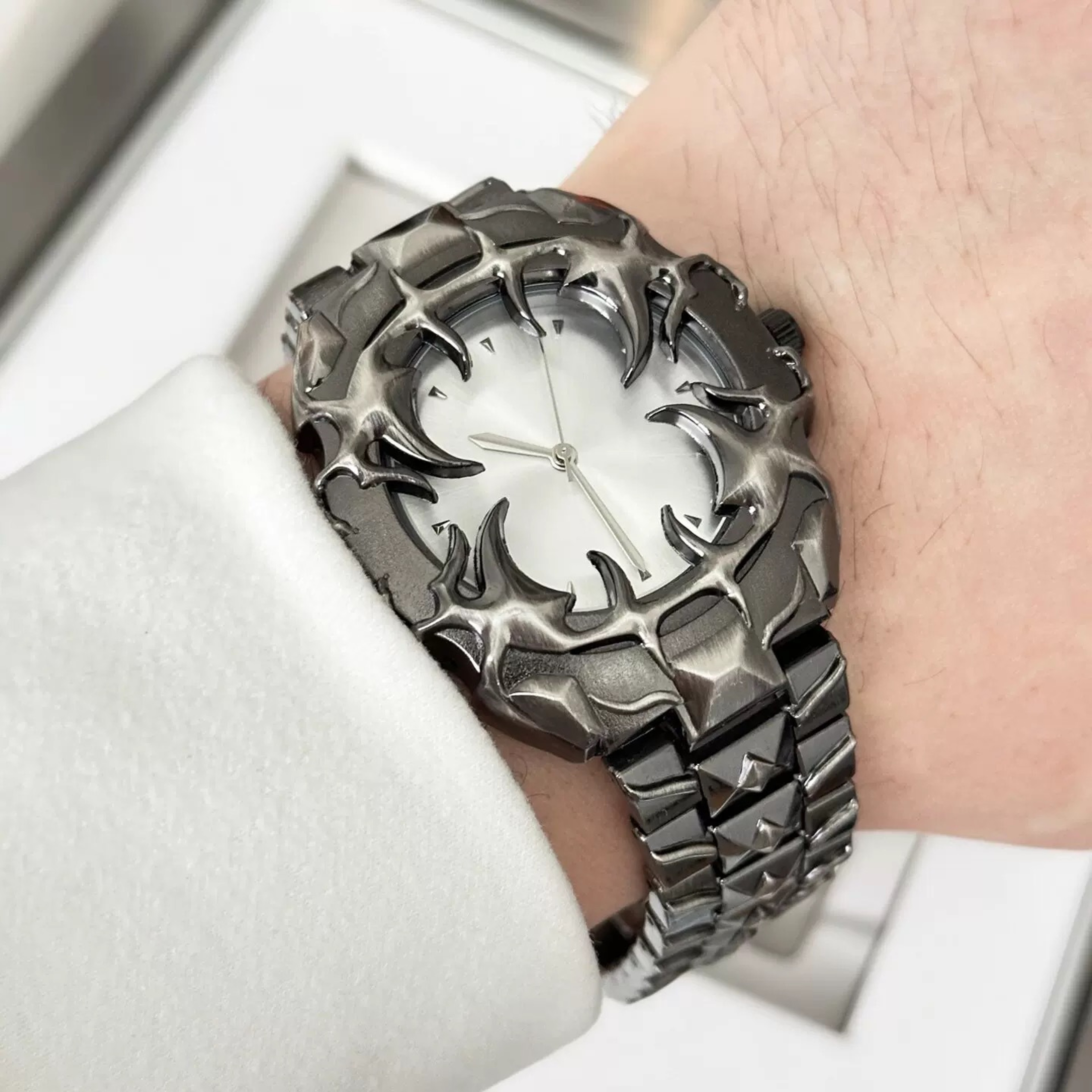 Devil Claw Mens Quartz Watch Gothic Steel Strap Statement Timepiece 8