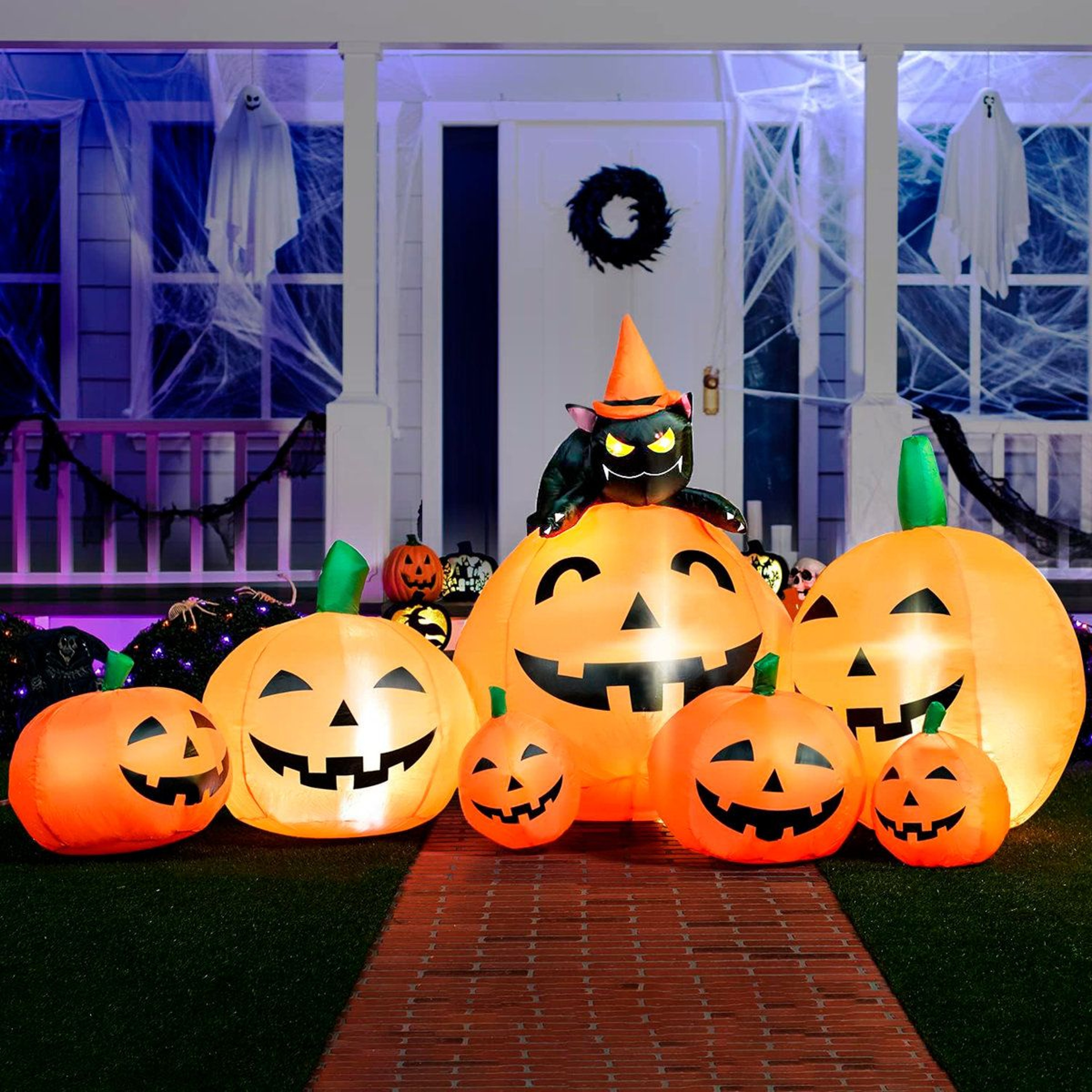 Halloween Inflatable Pumpkin Outdoor Decoration With Built In LEDs 3
