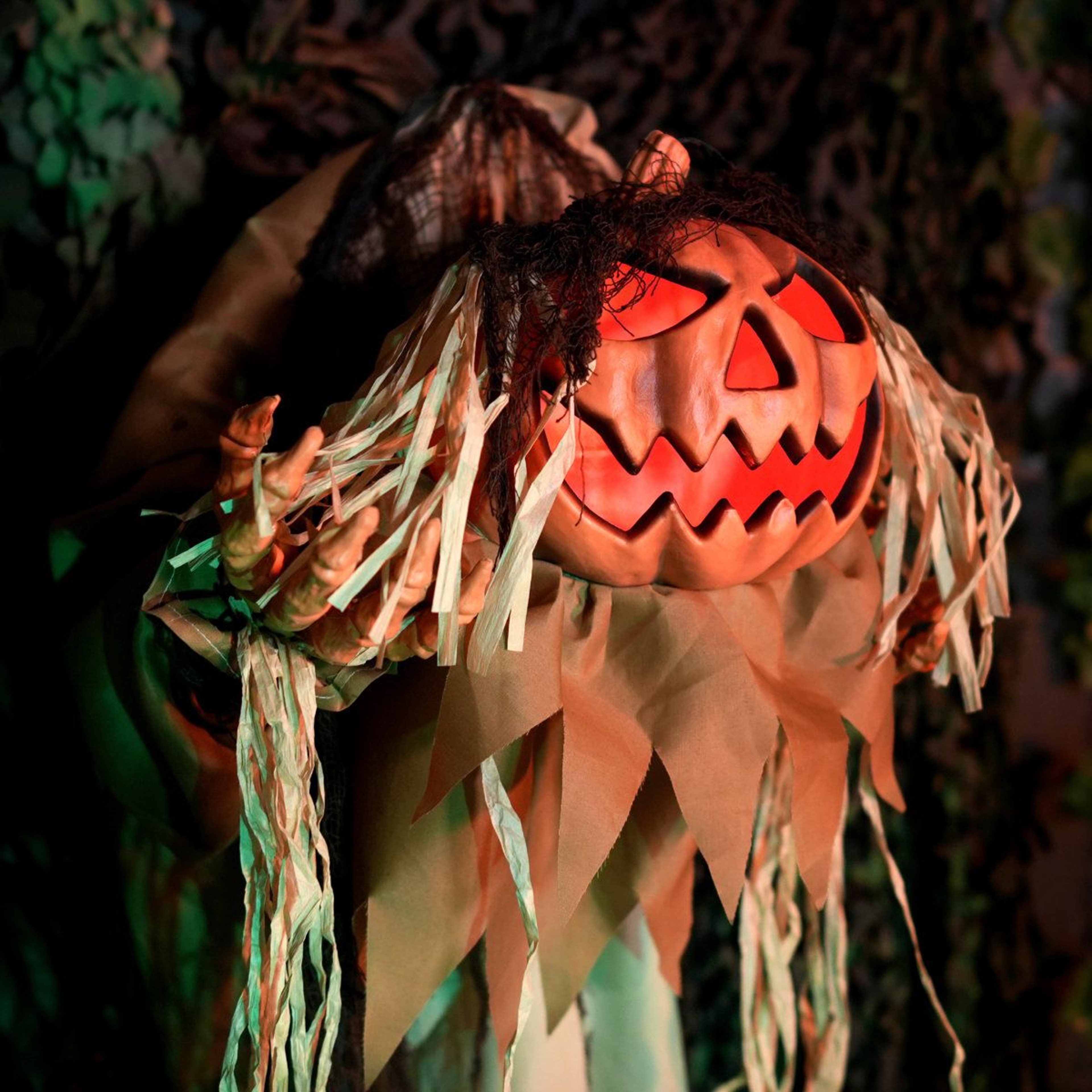 Standing Pumpkin Man Halloween Animatronic With Dropping Head And Red LED Light 2