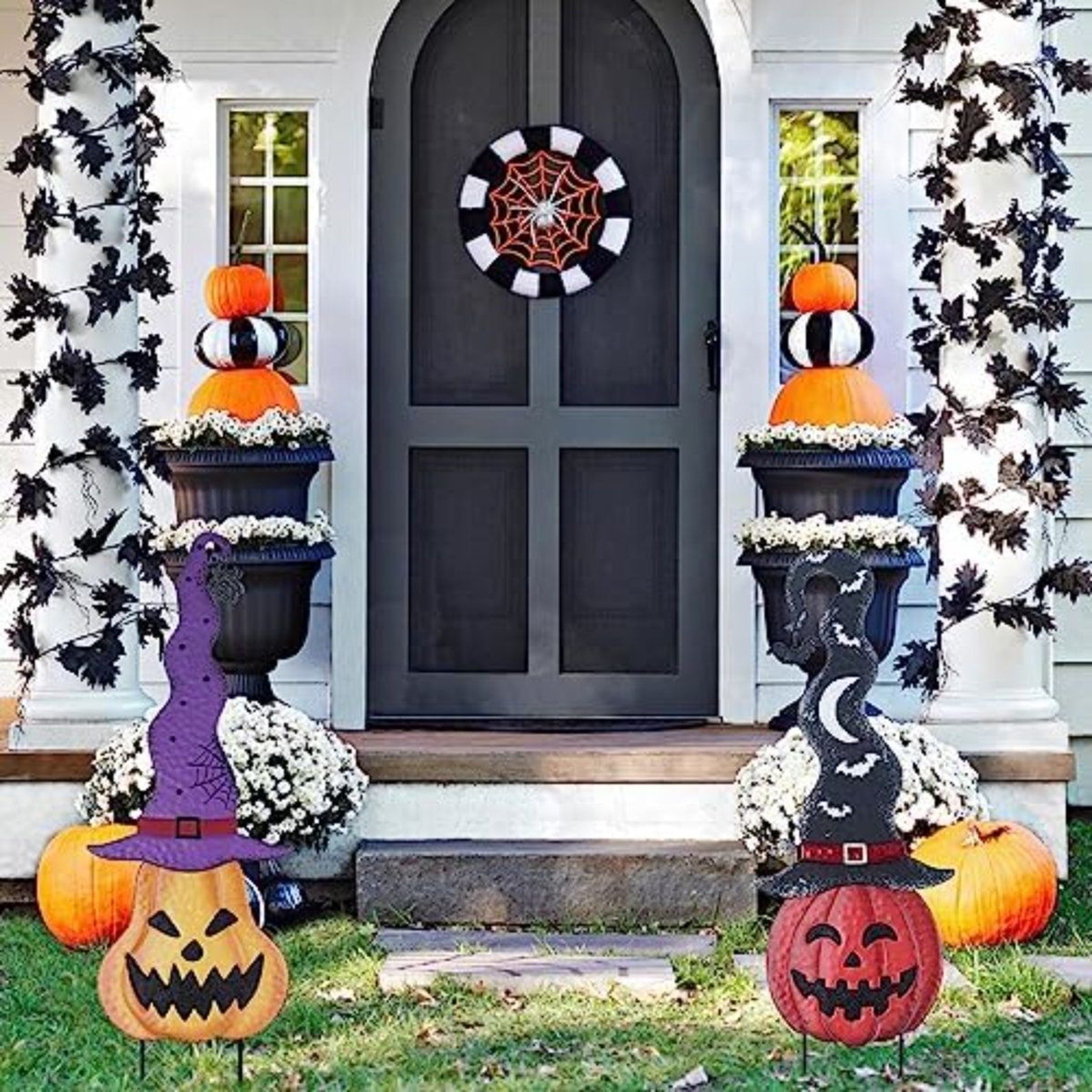 Halloween Pumpkin Garden Stakes With Witch Hats 1