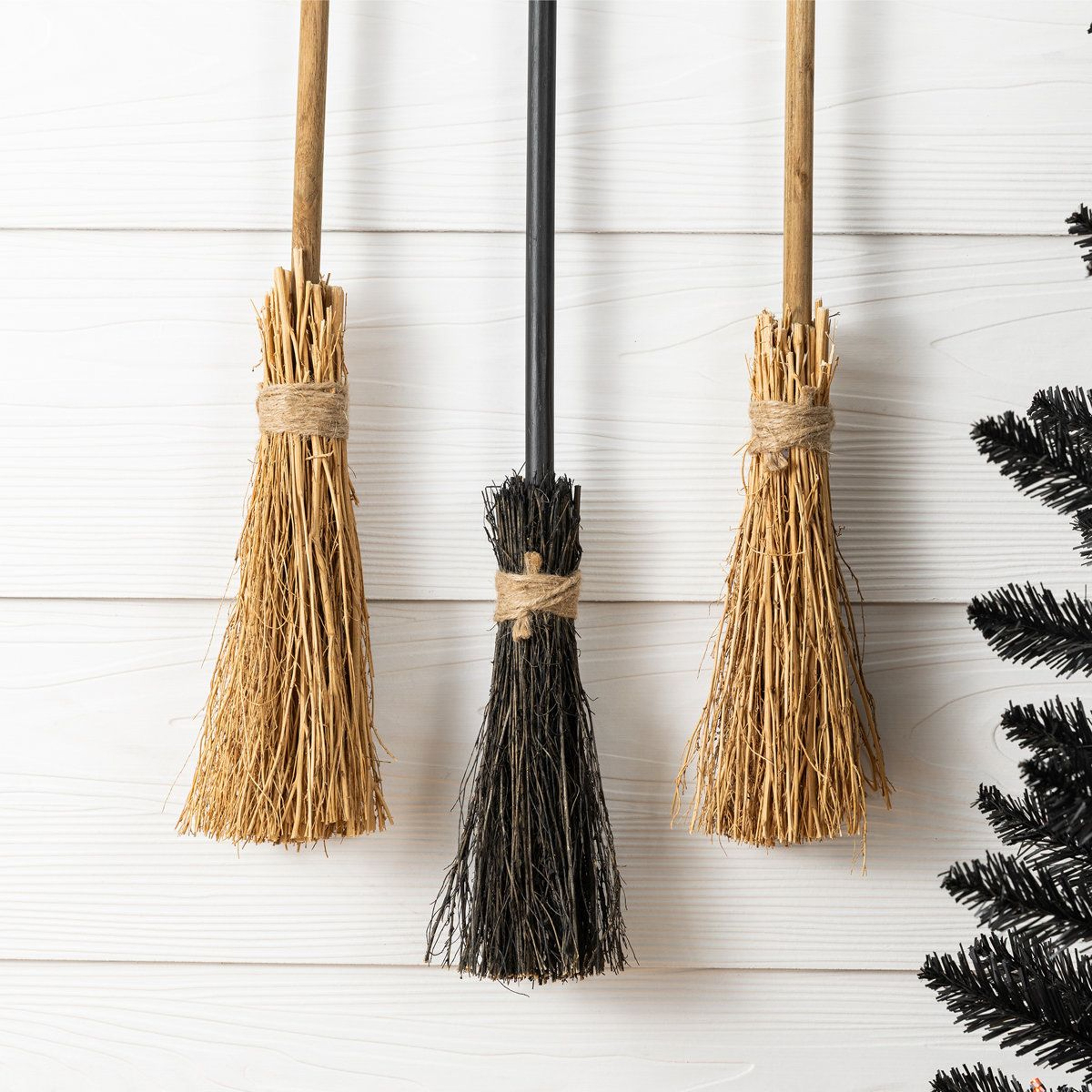 Halloween Wooden Cauldron And Broom Porch Decoration 1