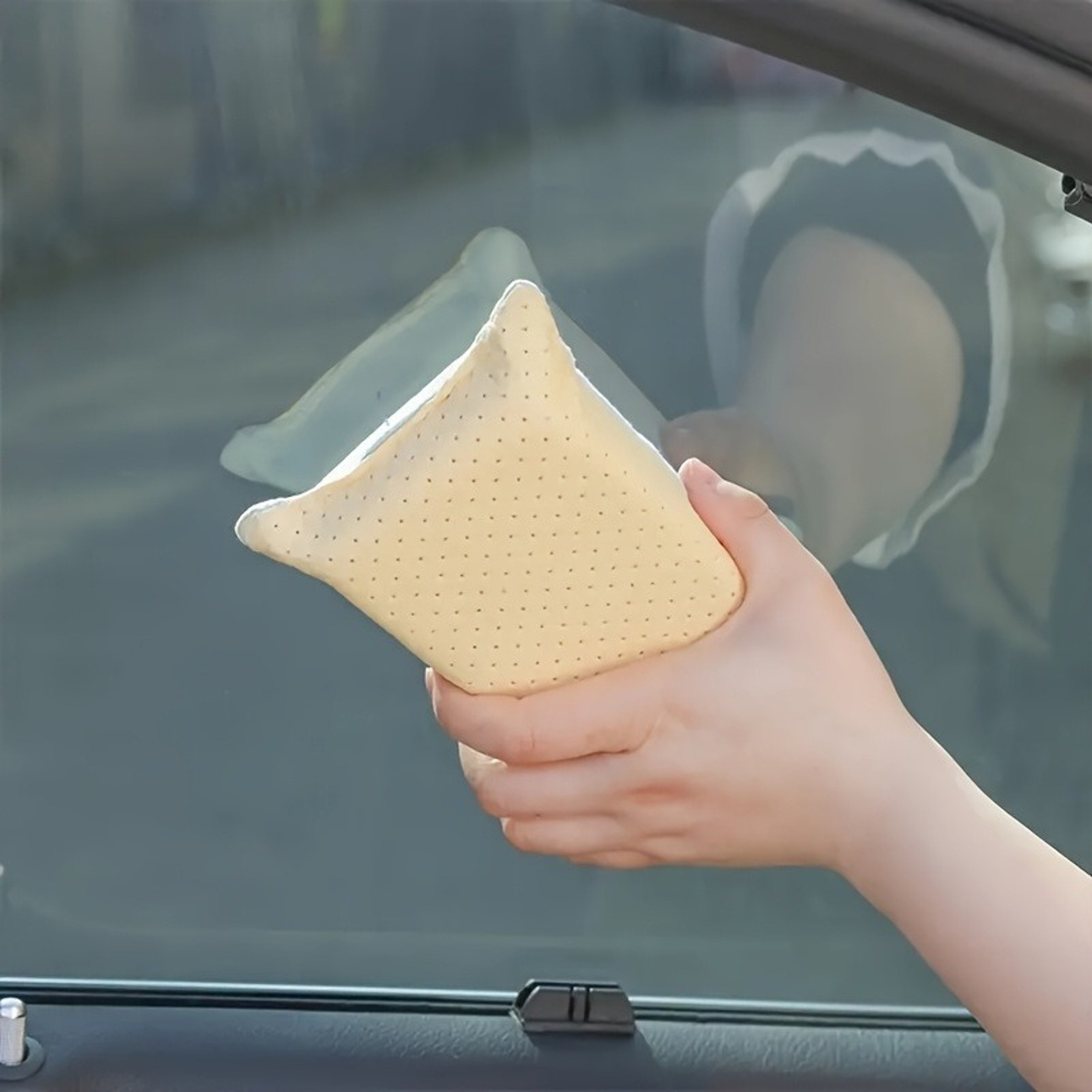 Ultra Absorbent Microfiber Car Window Sponge For Streak Free Glass And Mirror Cleaning 4
