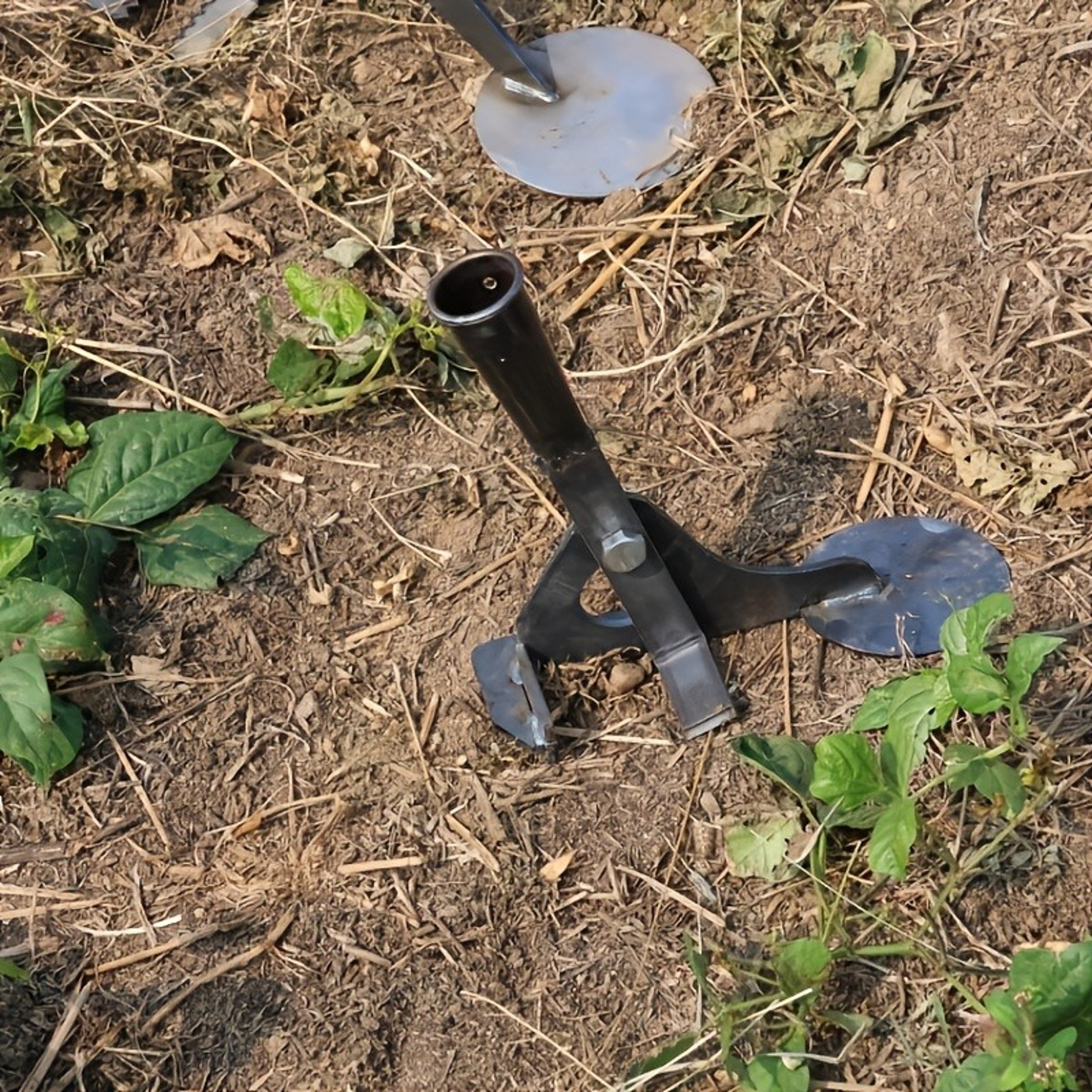 Heavy Duty Manual Root Puller Tool for Weed Removal & Farm Stump Extraction – view 4