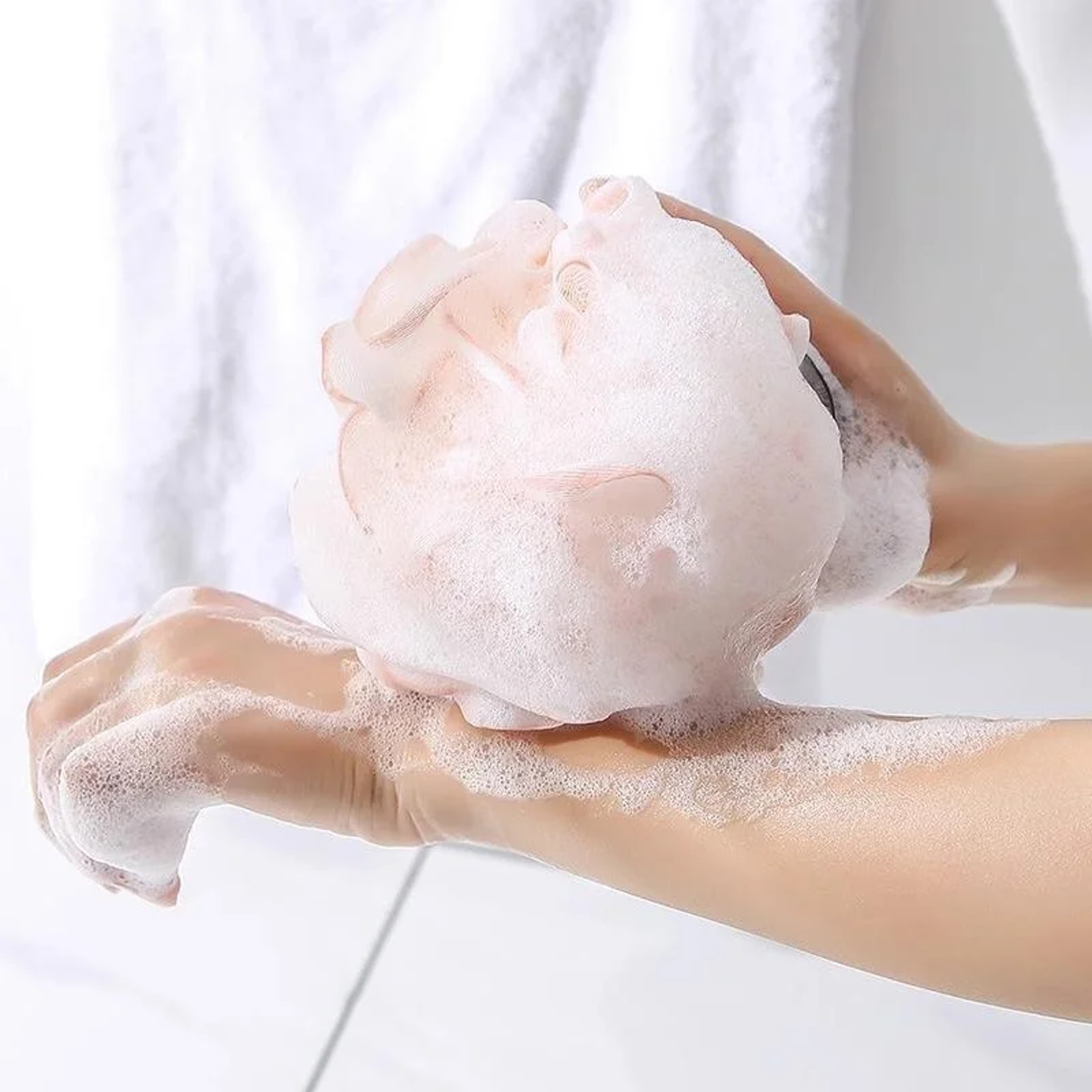 Luxury Bubble Bath Loofah Scrubber Mesh Sponge For Deep Cleansing  Rich Lather 0