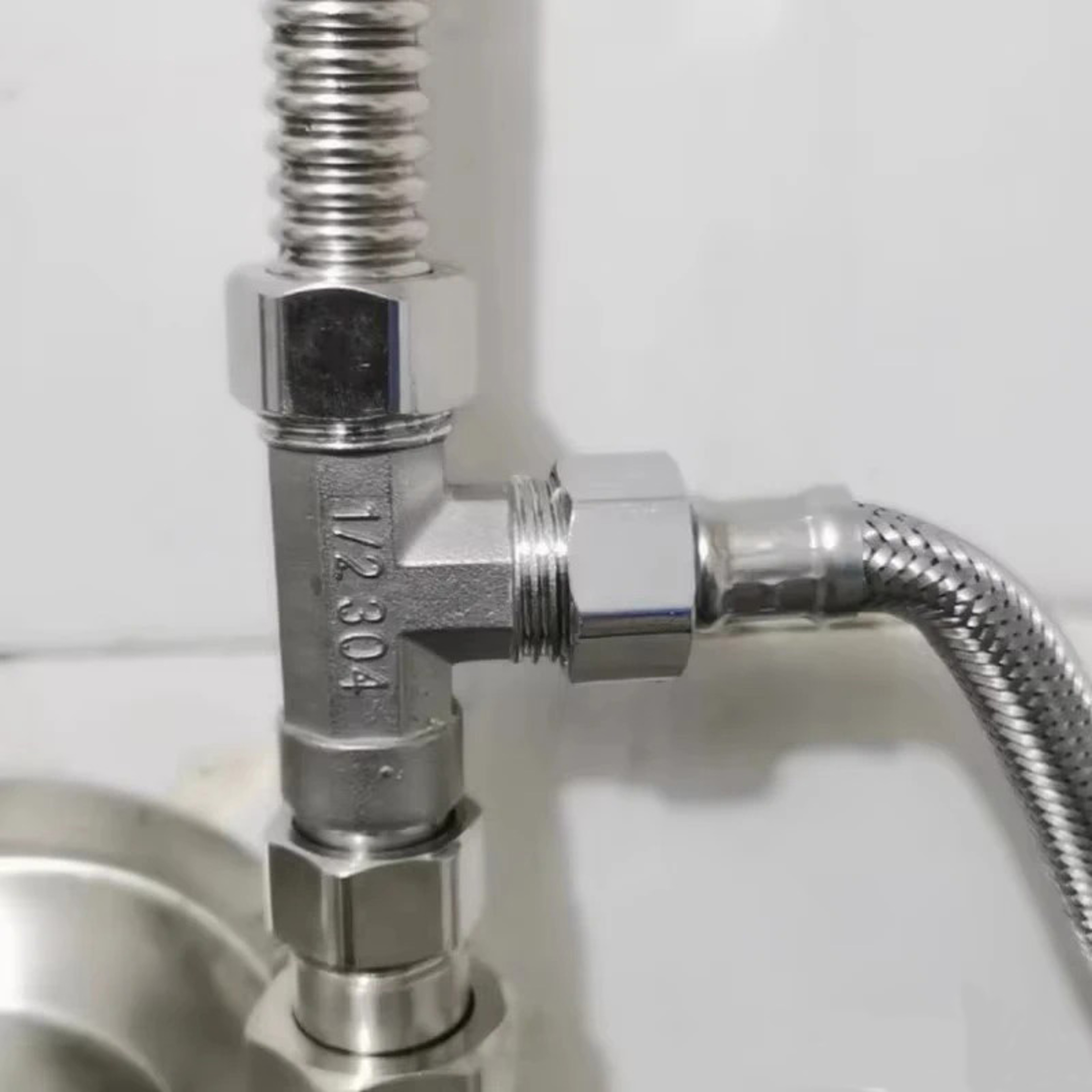 Stainless Steel Three Way Diverter Valve For Bidet Sprayer  Shower Connections 0
