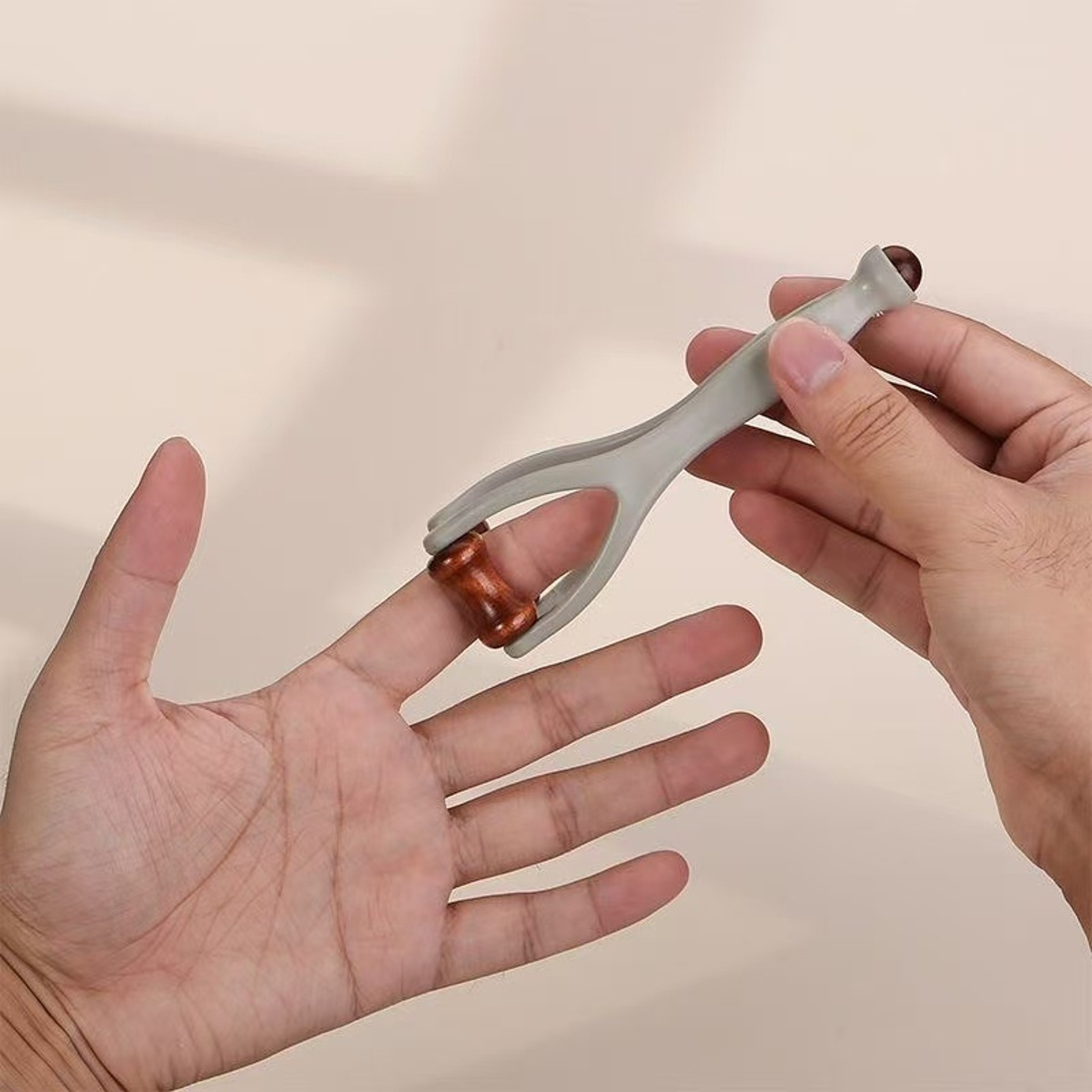 Wooden Finger & Hand Massager Roller for Carpal Tunnel Relief and Wrist Stress Relief Tool – view 6