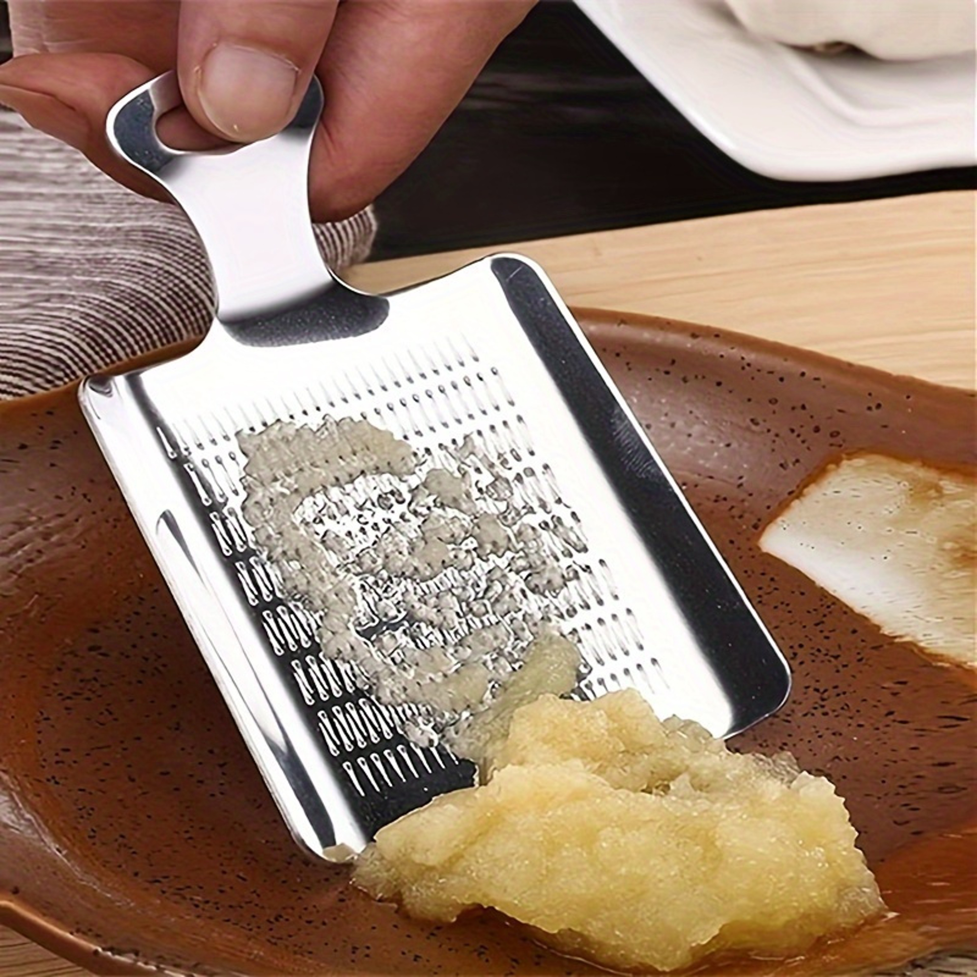 Premium Stainless Steel Garlic  Ginger Grater For Fast Food Prep 1