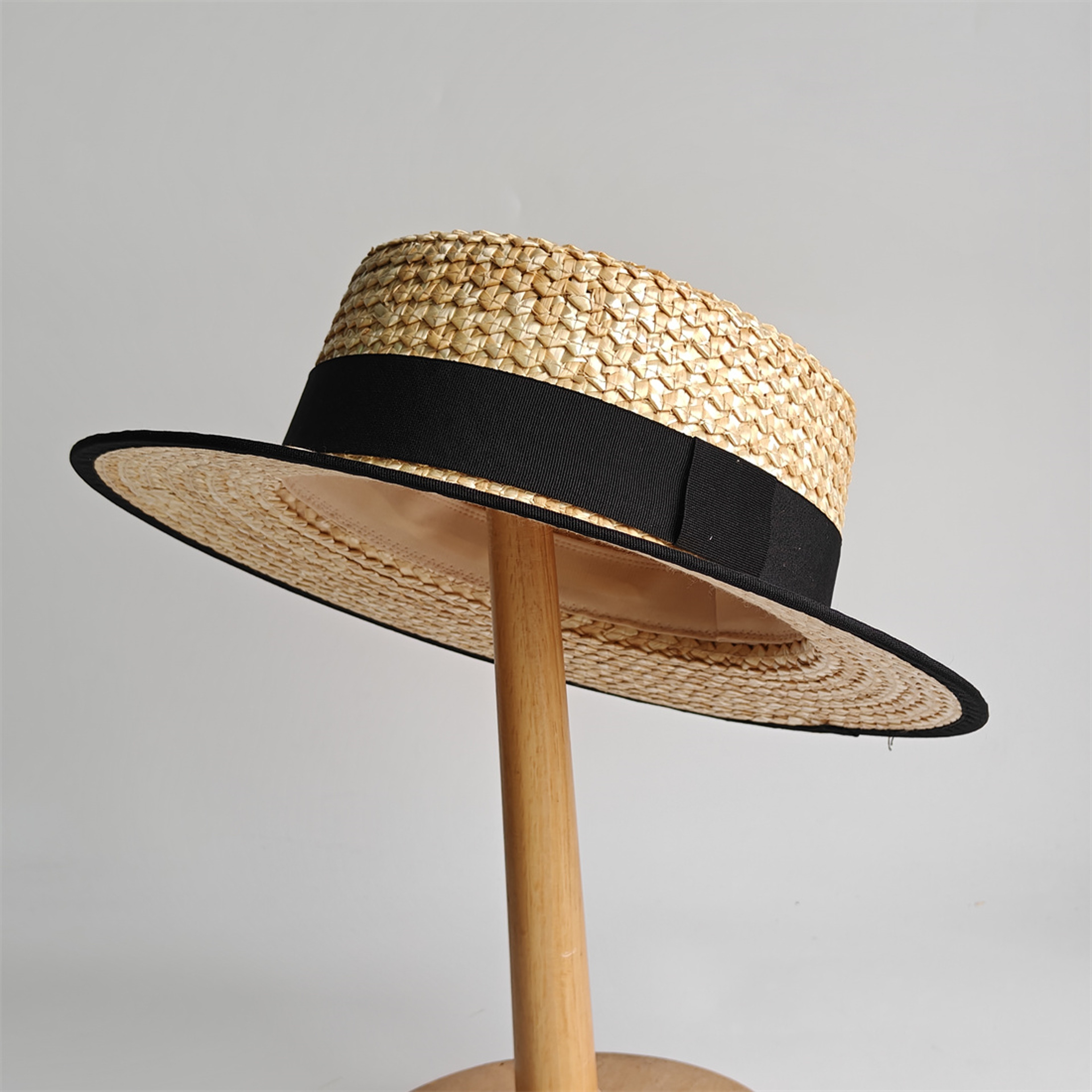 Wide Brim Straw Hat With Black Trim  Unisex Sun Protection Beach Boater Hat 5