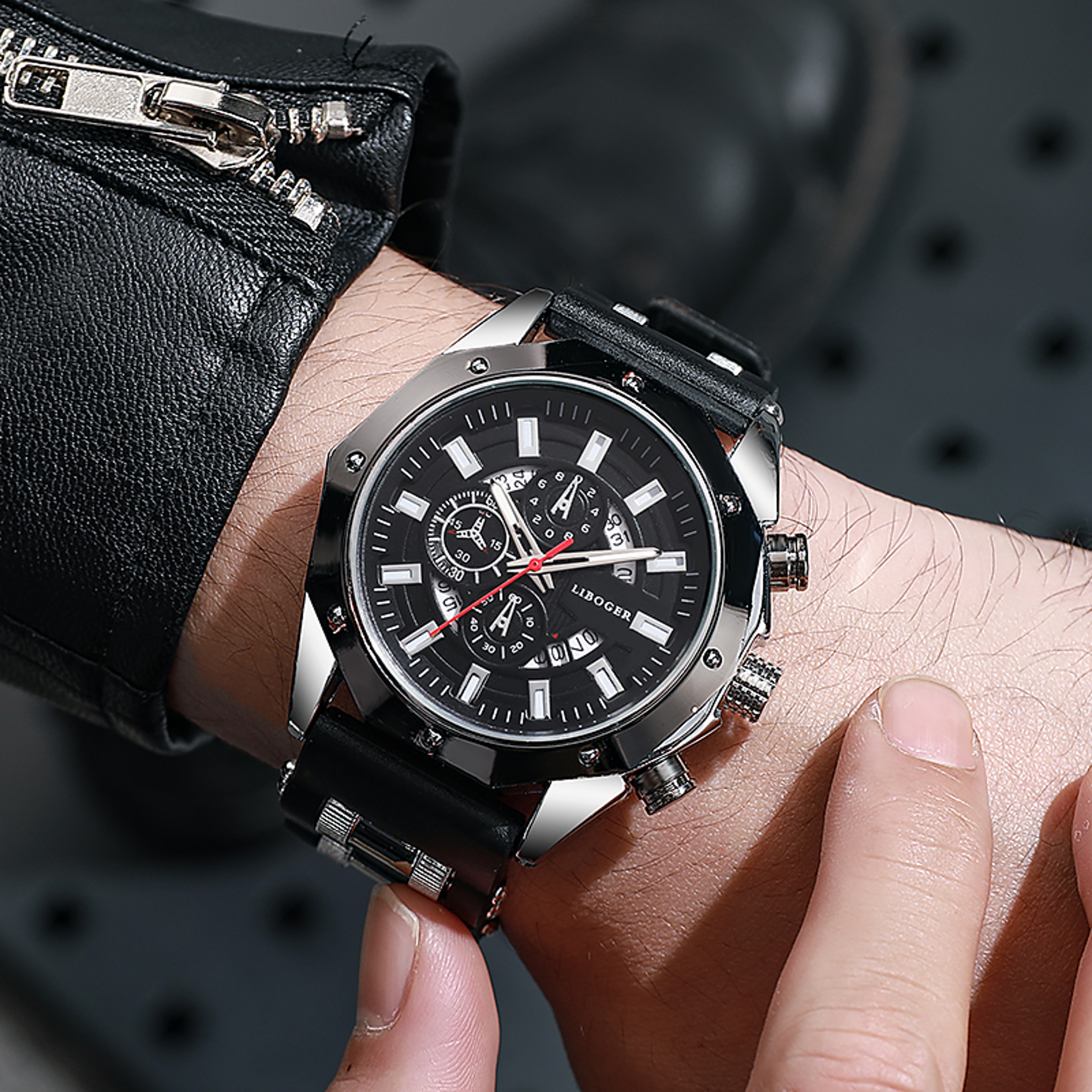 Executive Sport Men Quartz Watch With Big Dial Auto Date  Silicone Strap 1