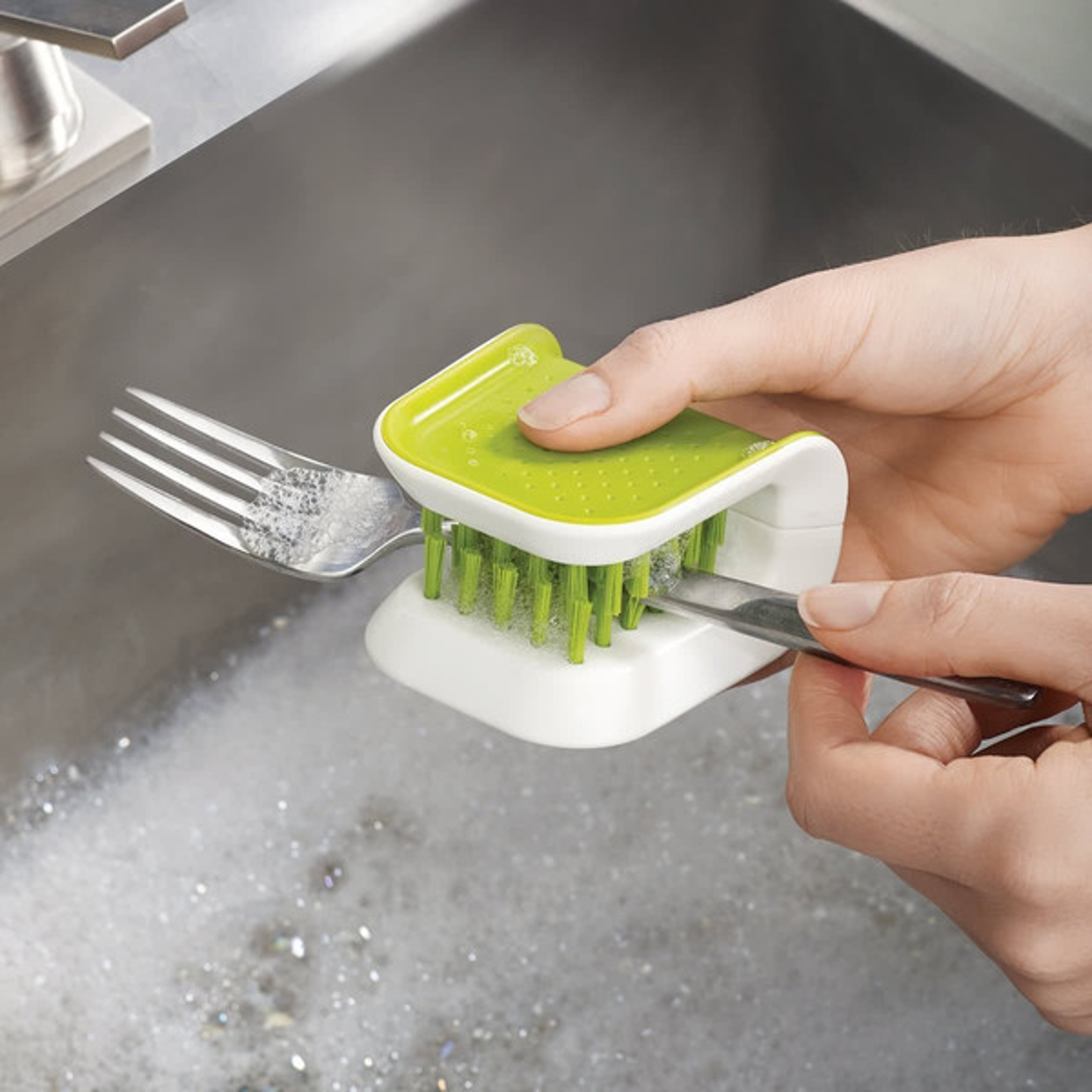 Scrub Brush For Knife Cutlery