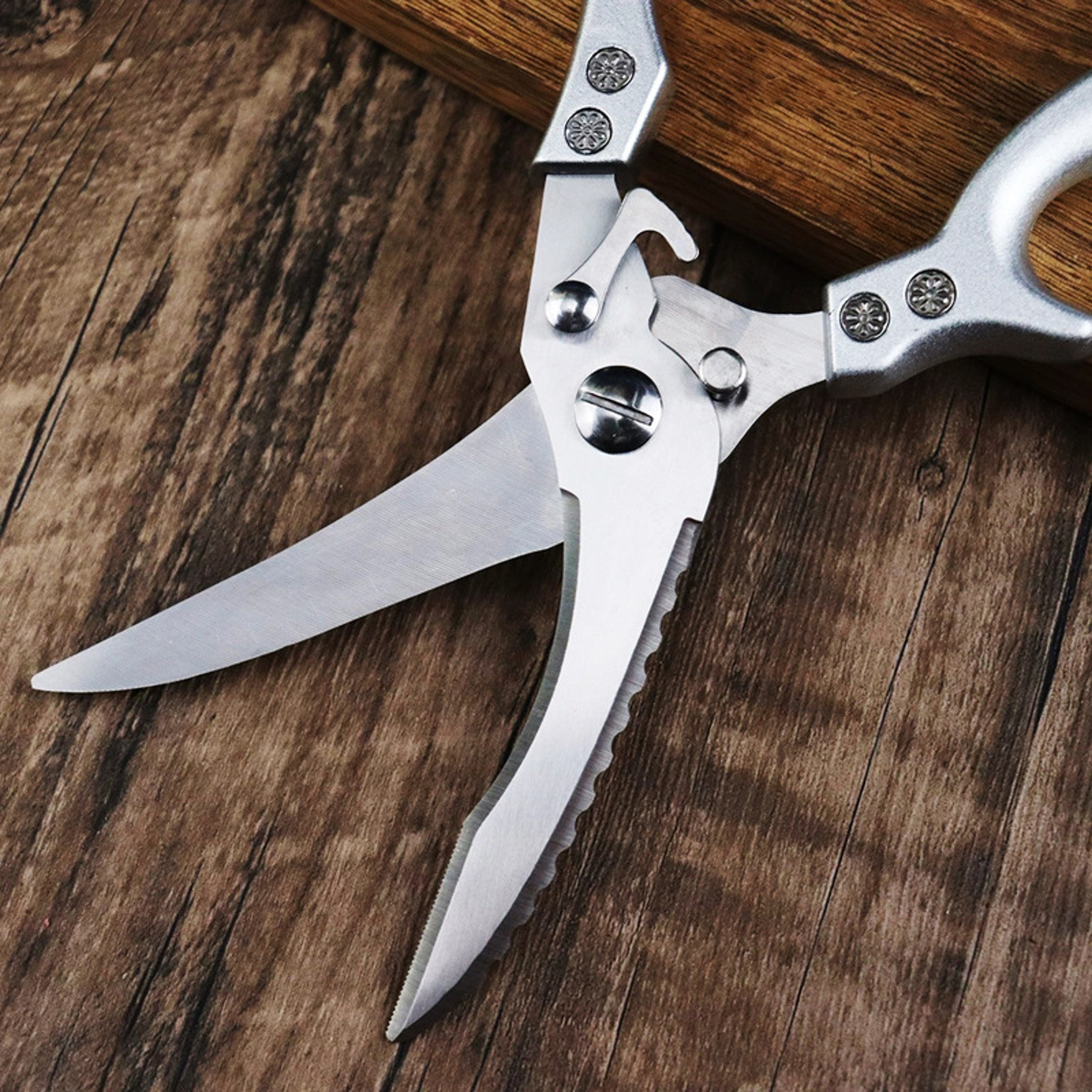 Strong Chicken Bone Scissors 3