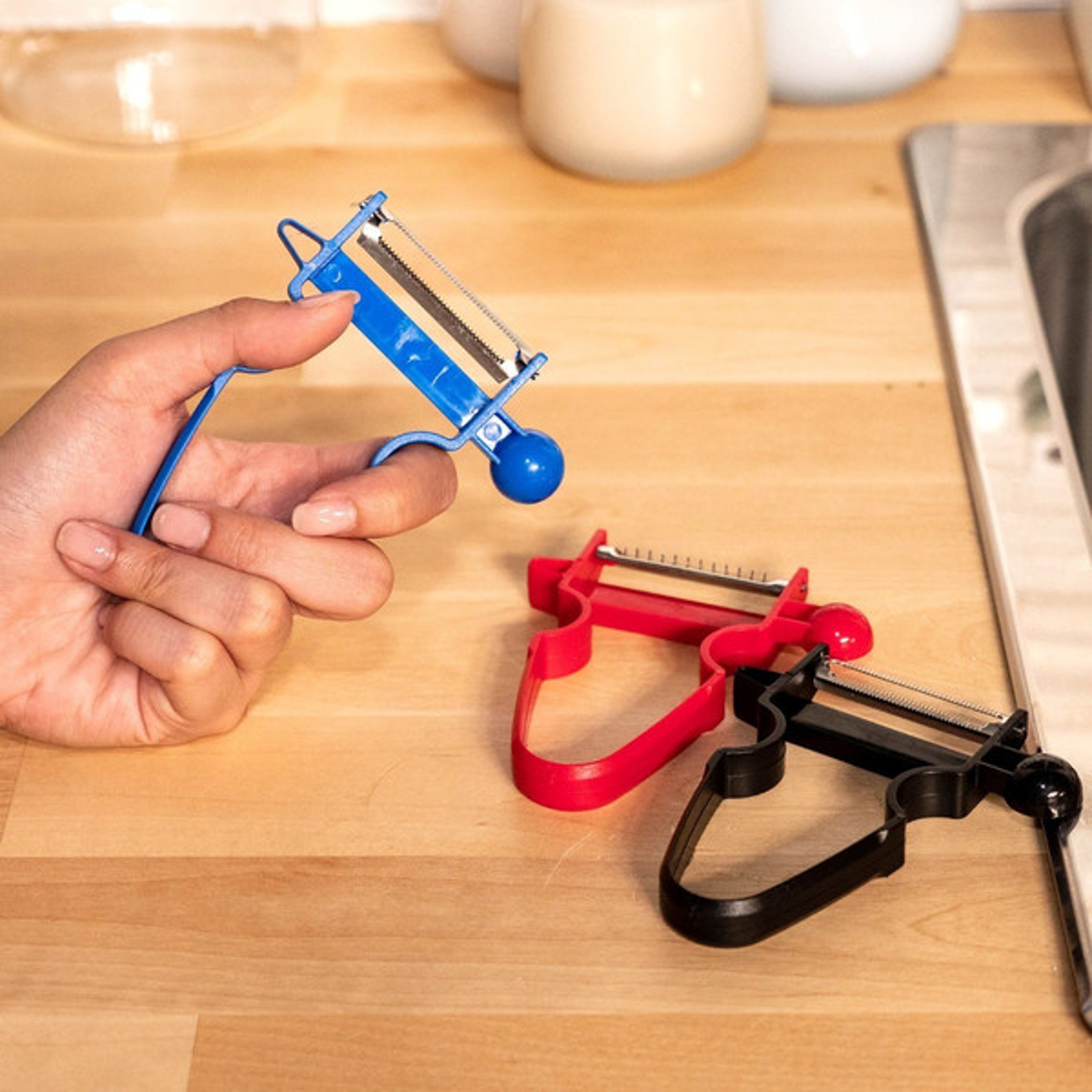 Magic Slicer Trio (3 Pieces) - Double-Edged, Comfort Grip for Easy Peeling and Slicing, Secure Grip and Durable 1