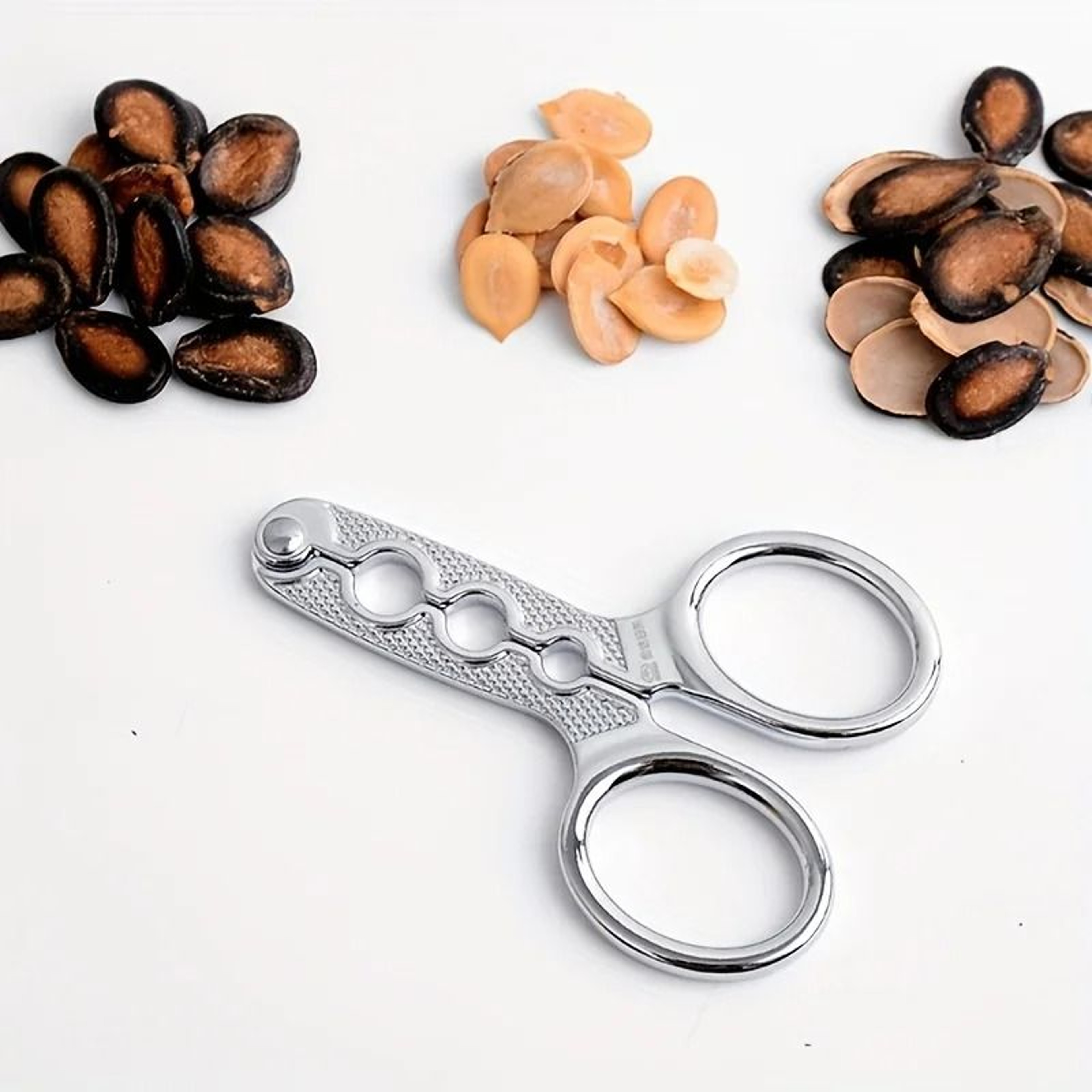 Reliable Nut Opener for Pine Nuts
