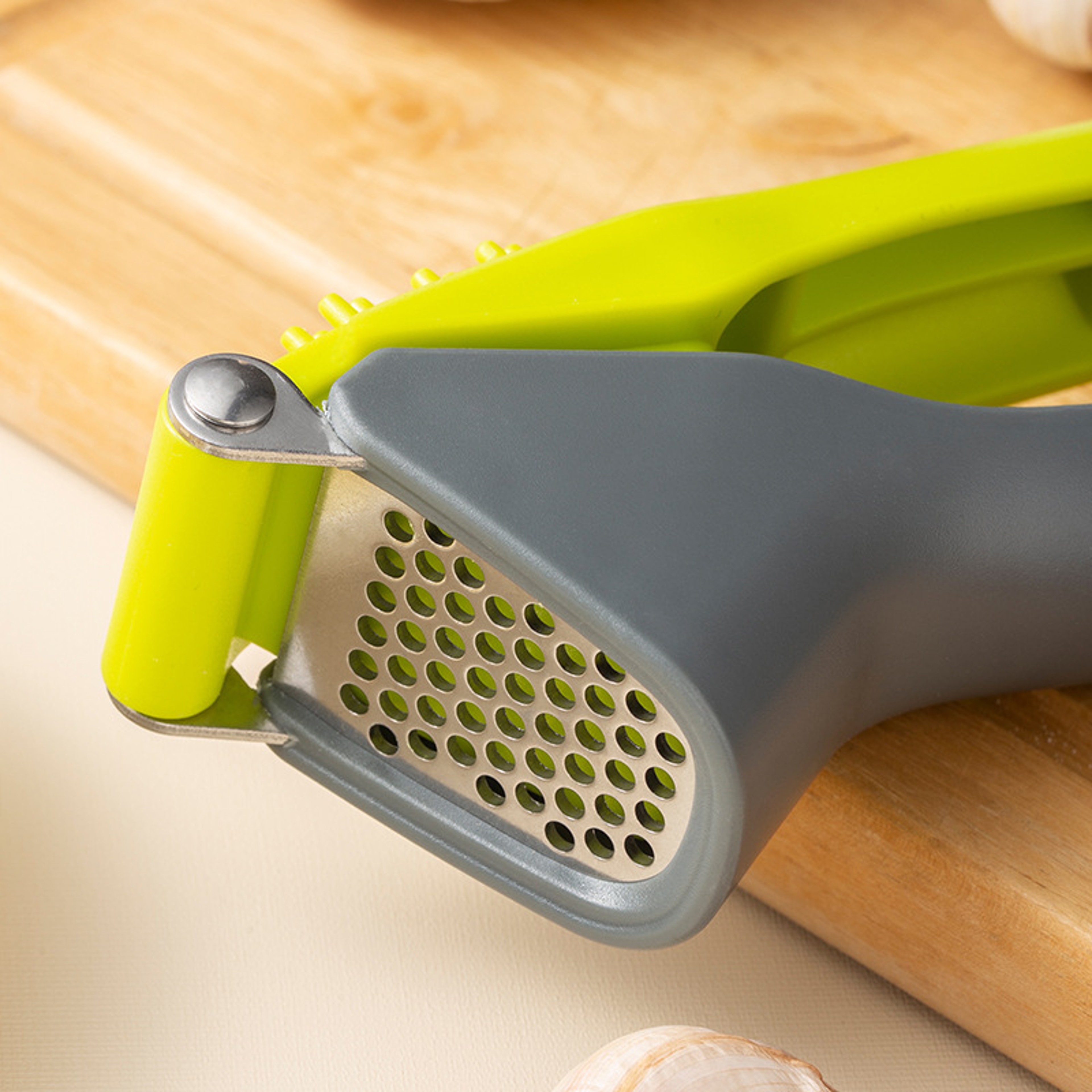 Stainless Steel Garlic Press Crusher Multifunction Garlic  Ginger Mincer Handheld Kitchen Tool 3