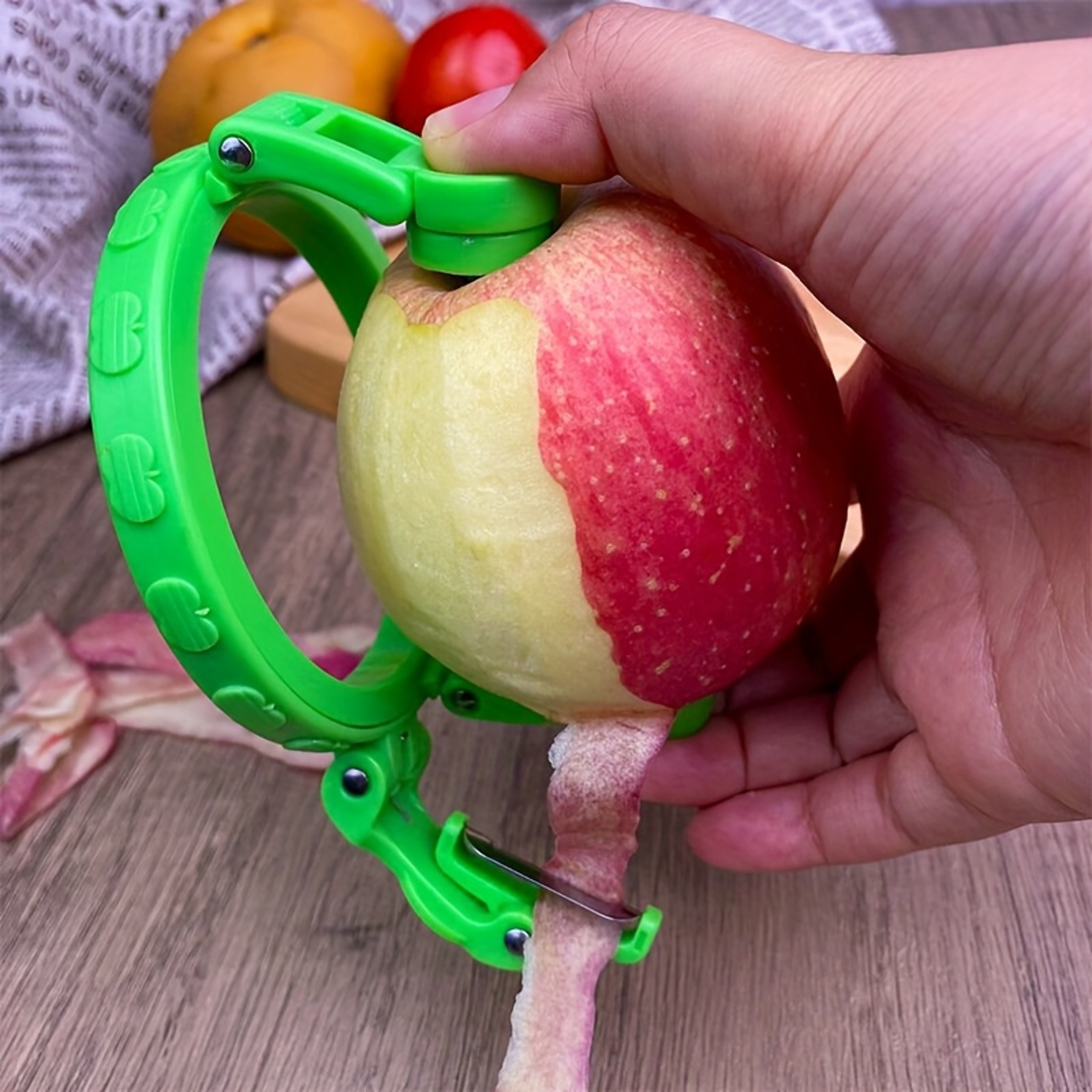 Rotating Fruit Peeler Quick Peel Kitchen Tool With Non Slip Grip For Apples Pears  Melons 0