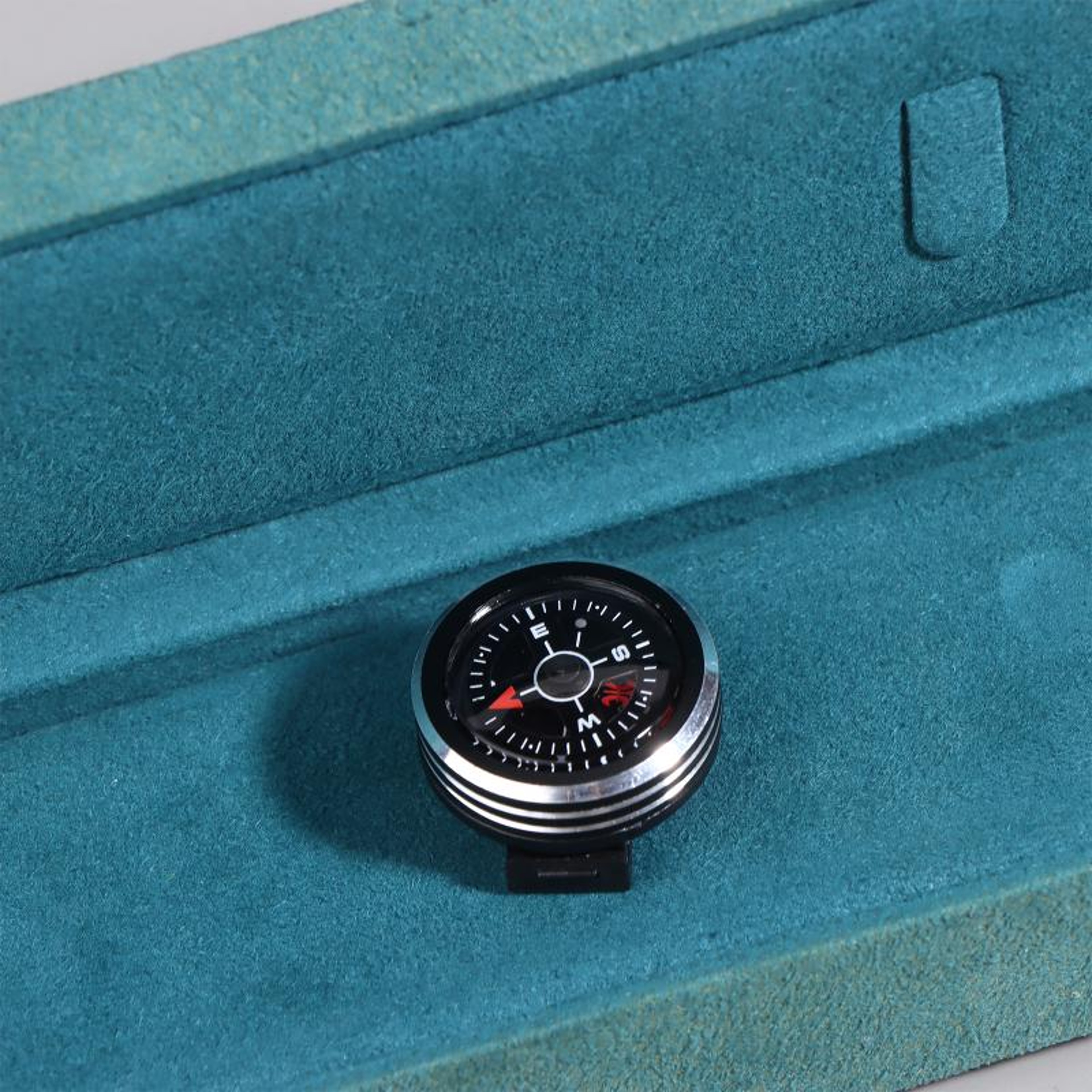 Portable Outdoor Mini Pocket Compass For Hiking  Camping 4