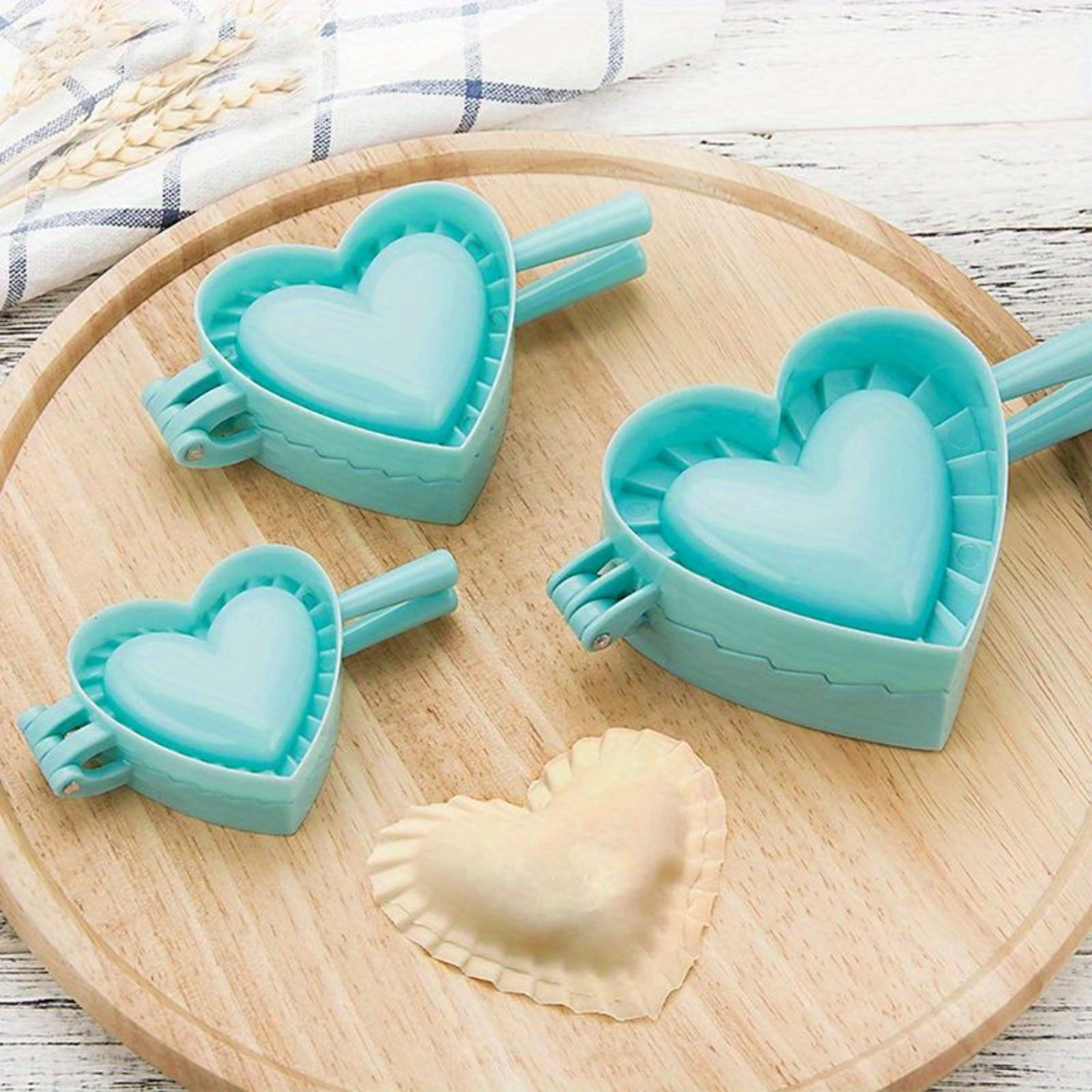 Heart  Butterfly Dumpling Maker DIY Ravioli  Pie Mold For Creative Cooking 4