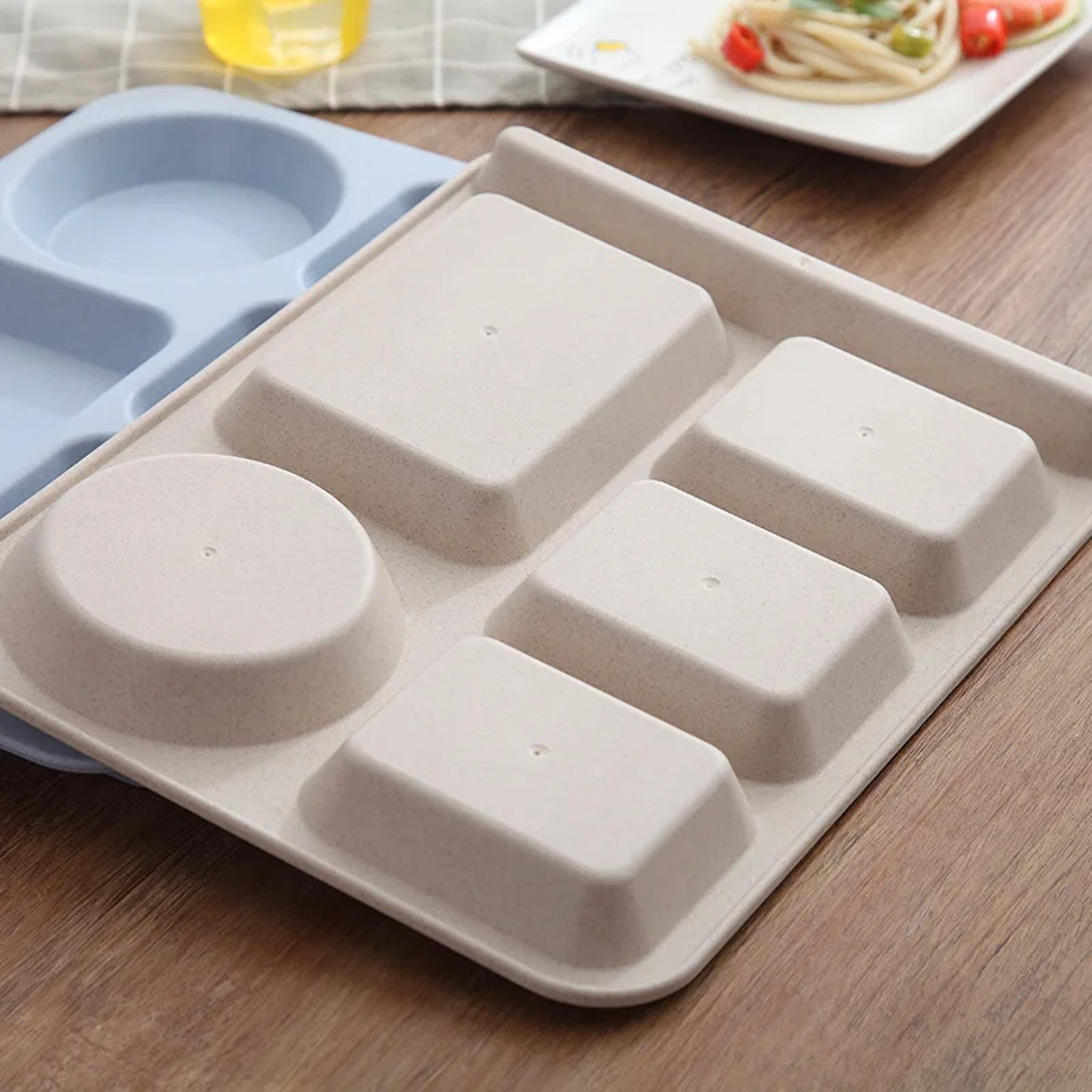Premium Anti Fall Student Meal Plate Set Divided Bowls  Cups 4