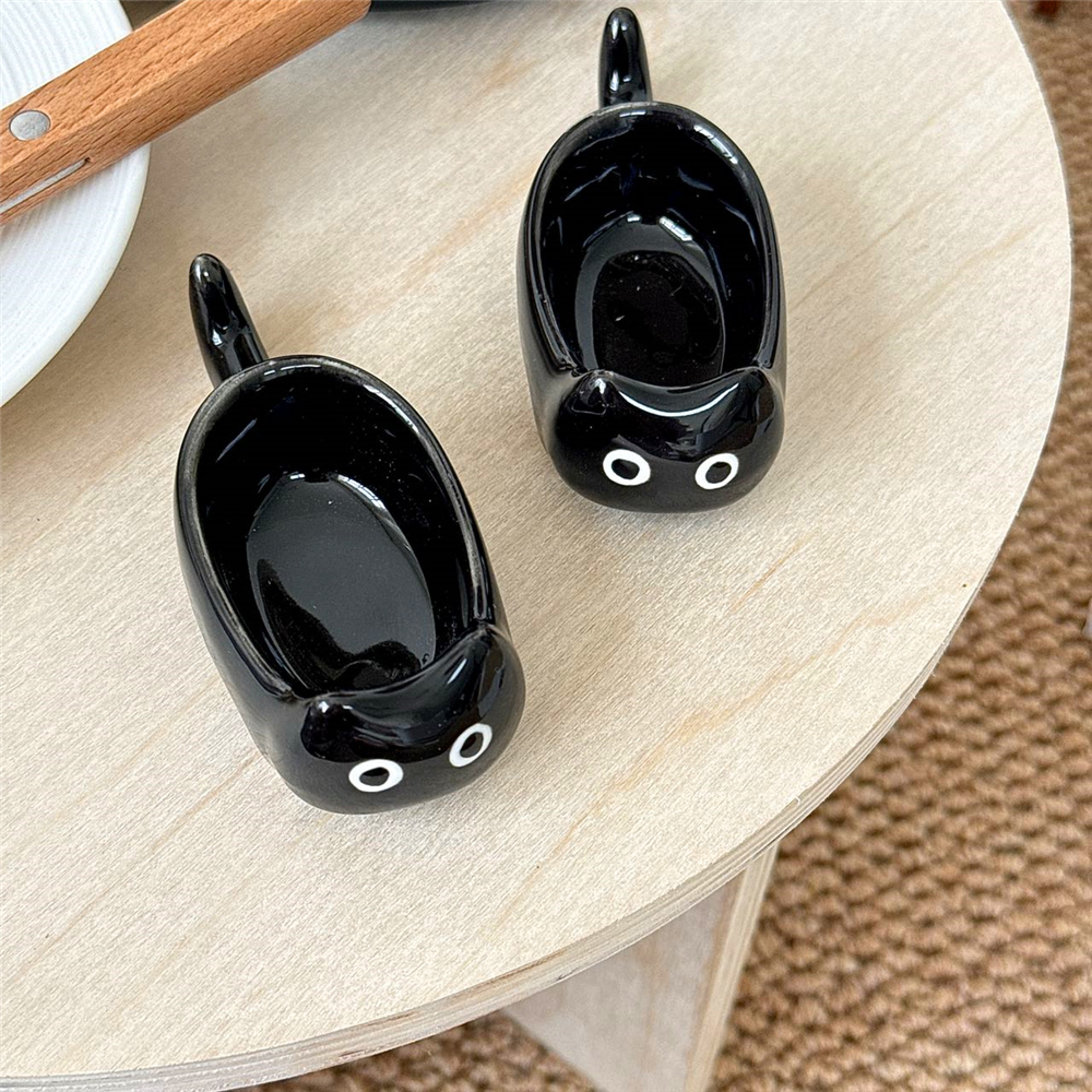 Hand Painted Ceramic Cat Bowl Cute Mini Dipping Plate  Cat Sauce Dish For Tableware 4