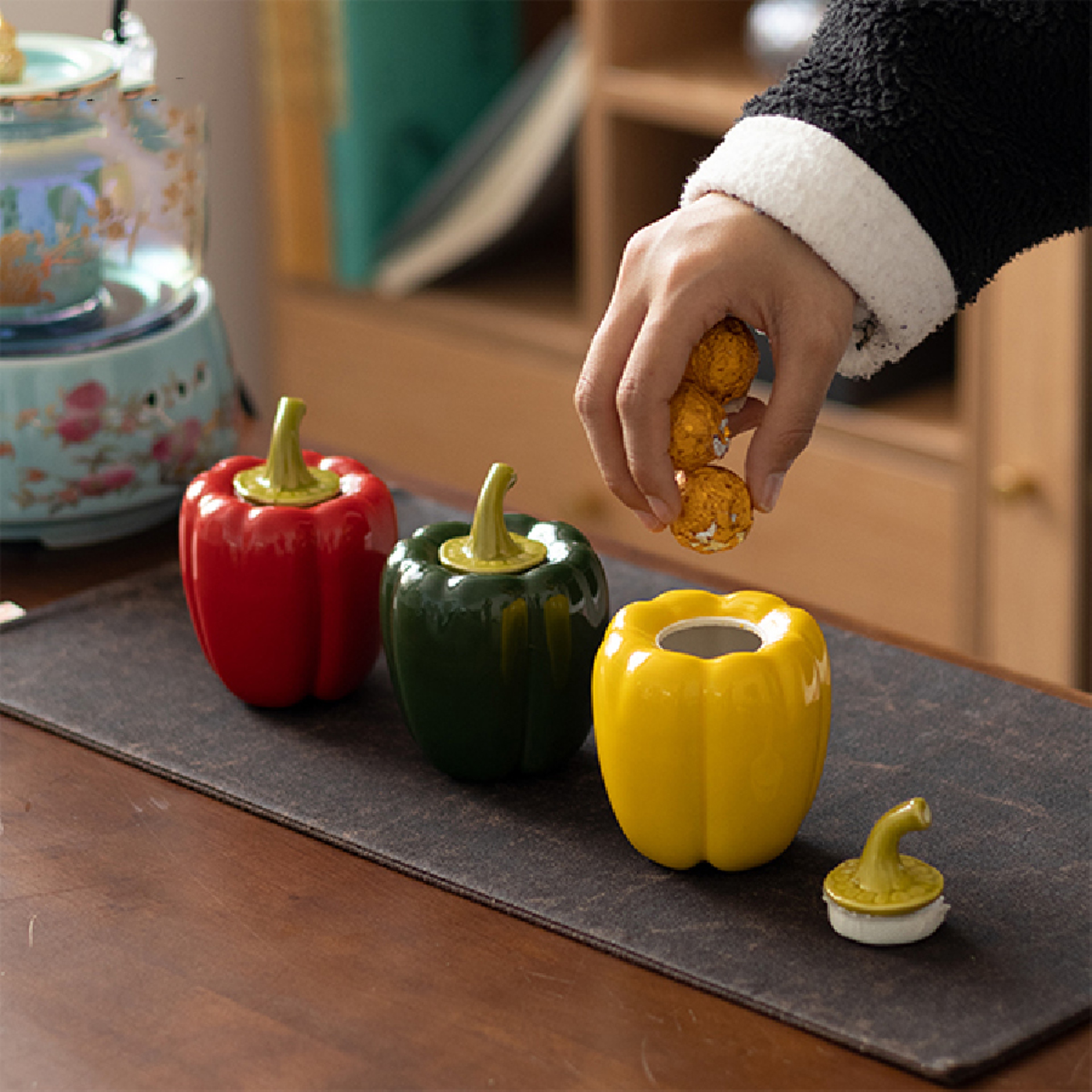 Chili Ceramic Tea Jar Airtight Spice Canister  Creative Home Decor Countertop Storage Pot 0