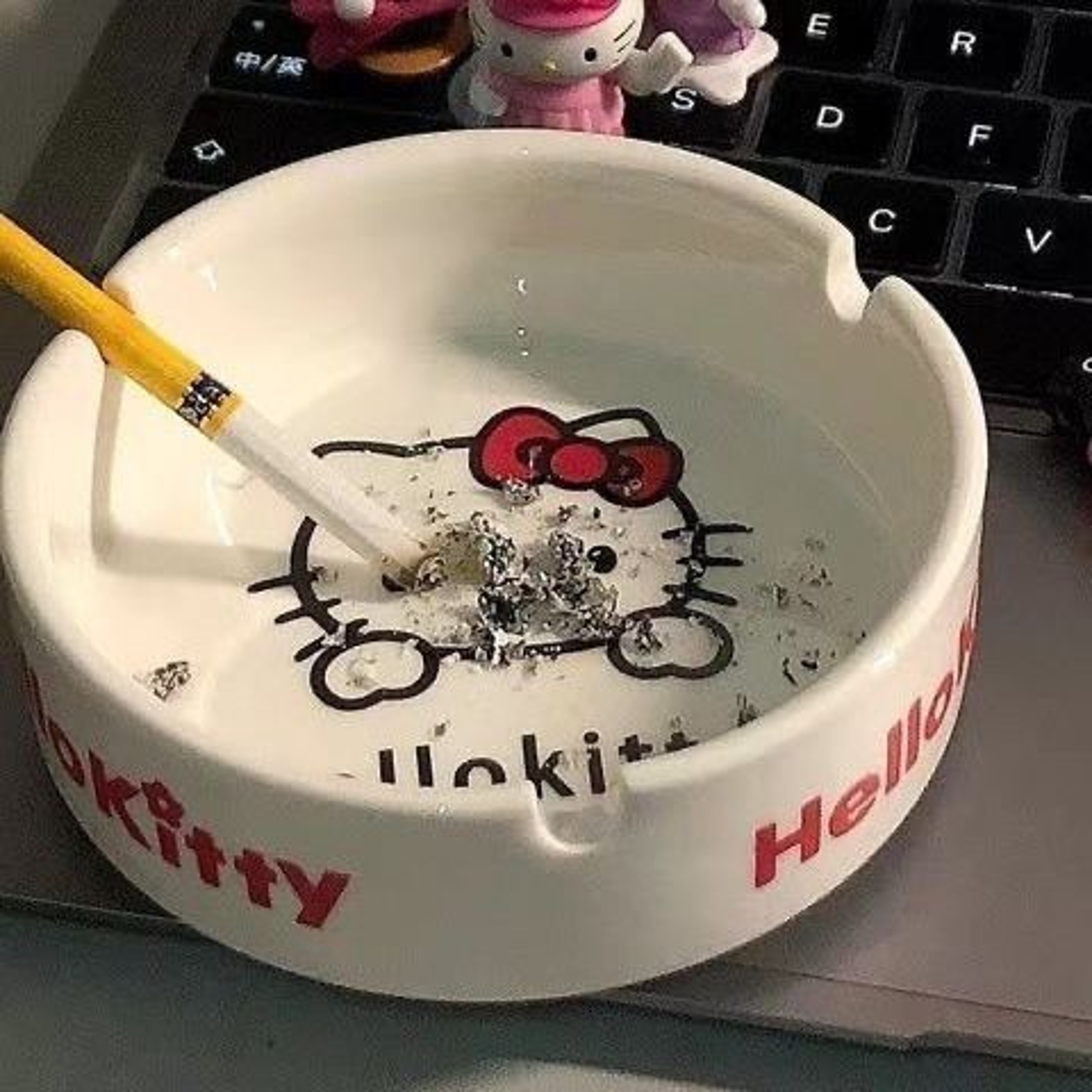 Extra Large Cute Hellokitty Ashtray Trendy Gift for Boyfriend – view 1