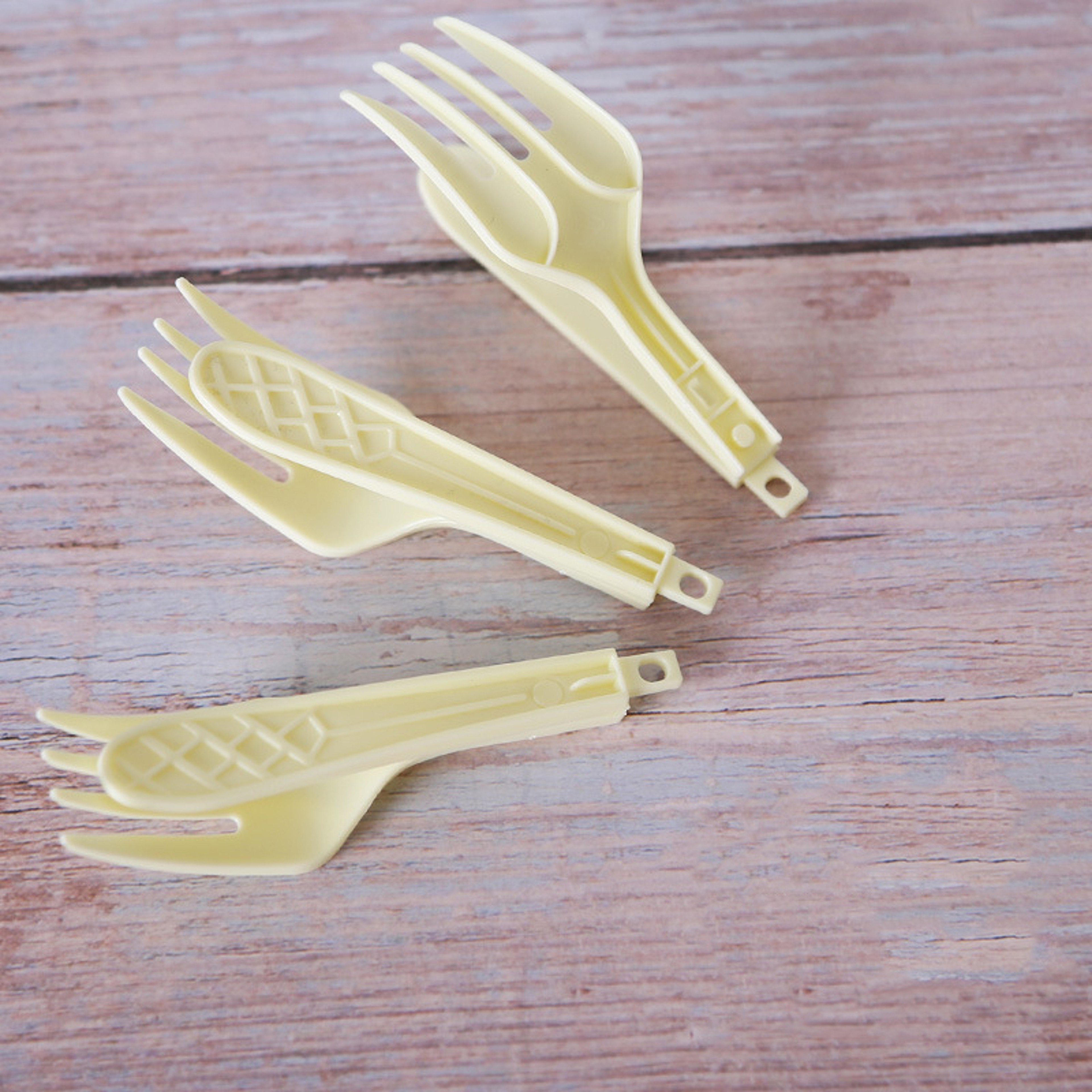 Compact Foldable Tableware  Portable Disposable Cutlery Set For Outdoor 0
