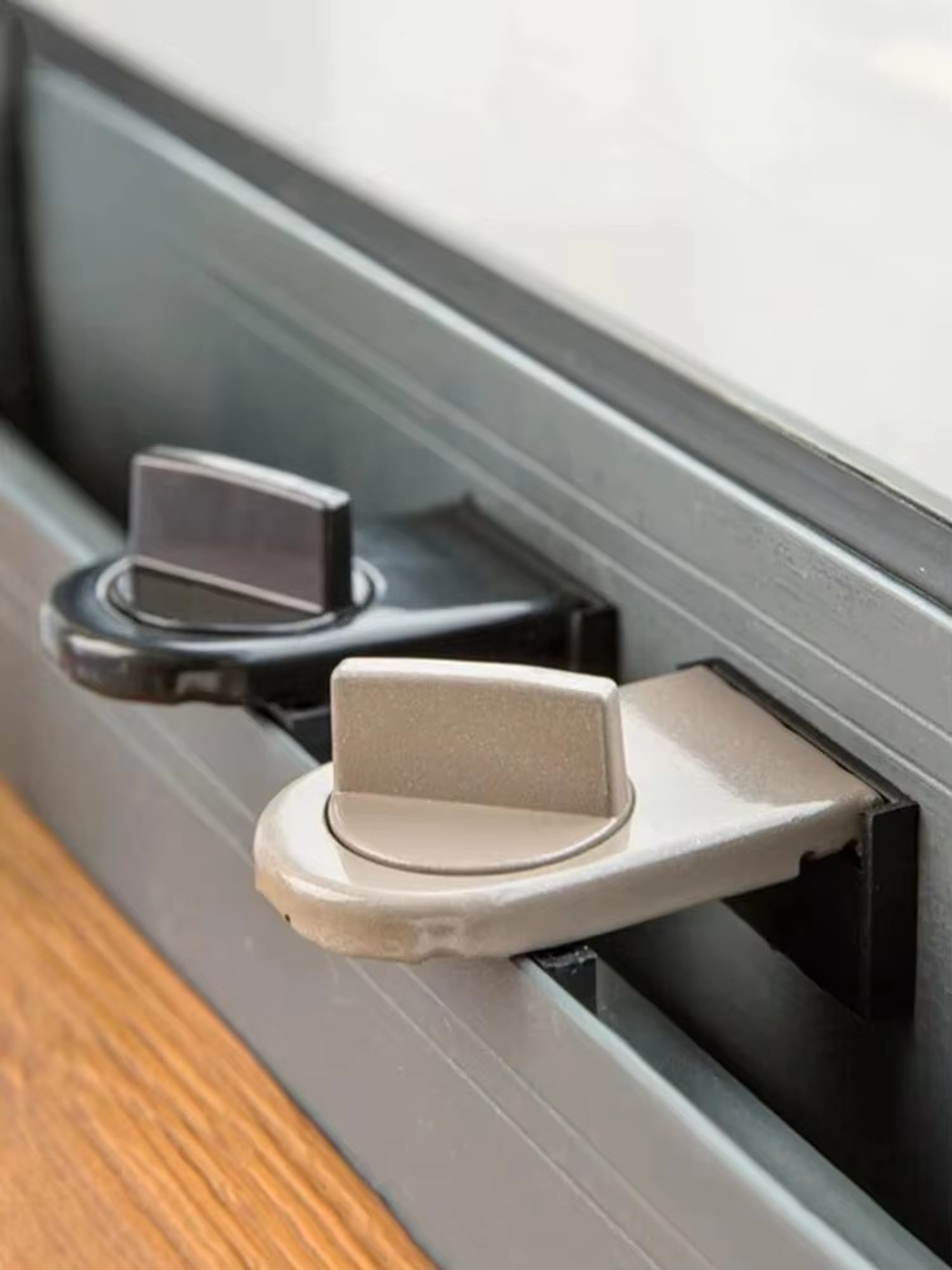 Adjustable Sliding Window Safety Lock & Child Security Sash Stopper – view 5