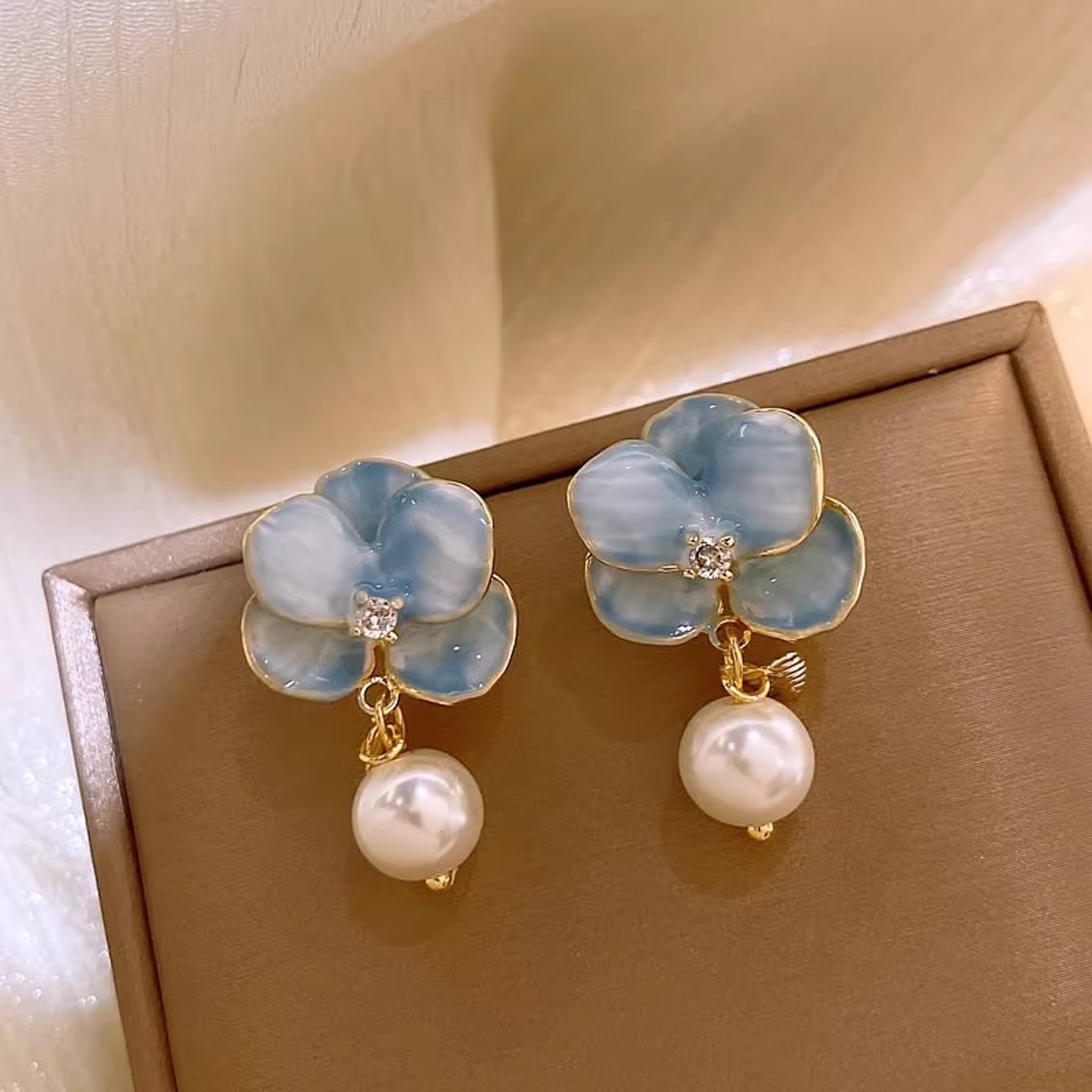 Blue Drip Oil Flower Pearl Petal Earrings Retro Elegant Women Jewelry 0