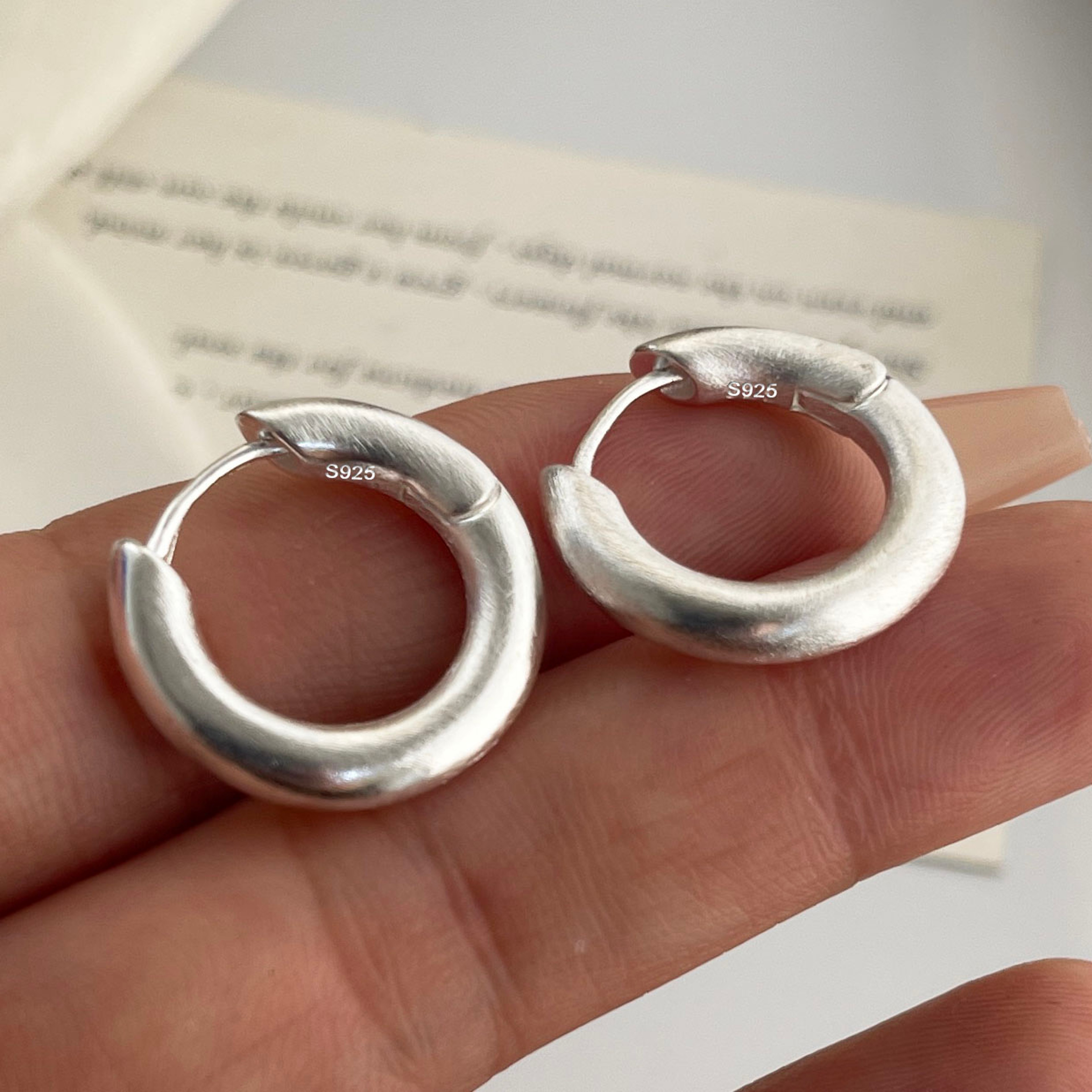 Sterling Silver Vintage Round Stud Earrings for Women Hypoallergenic Party Jewelry – view 3