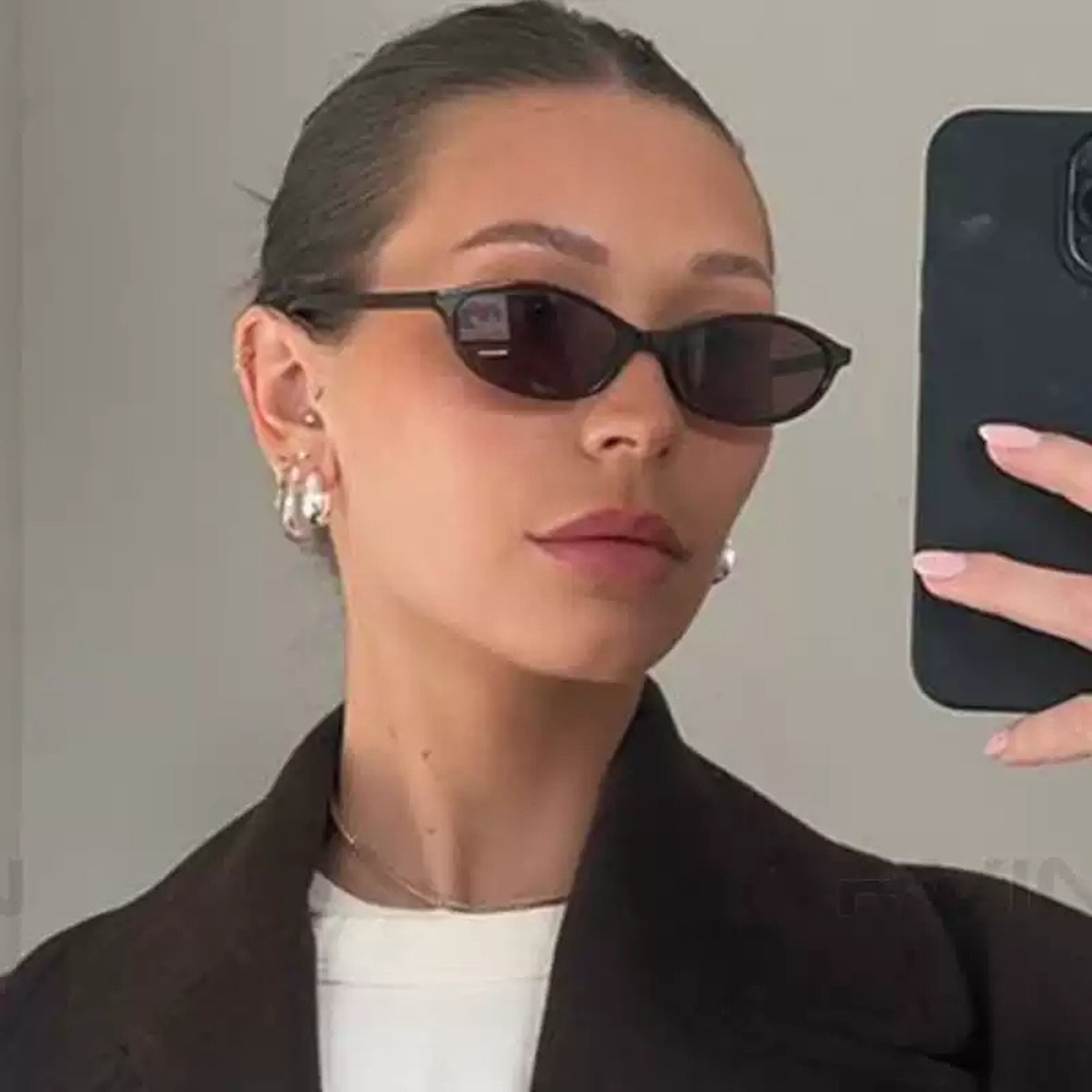Retro Cat Eye Oval Sunglasses for Women Small Frame Fashion Travel Eyewear – view 3