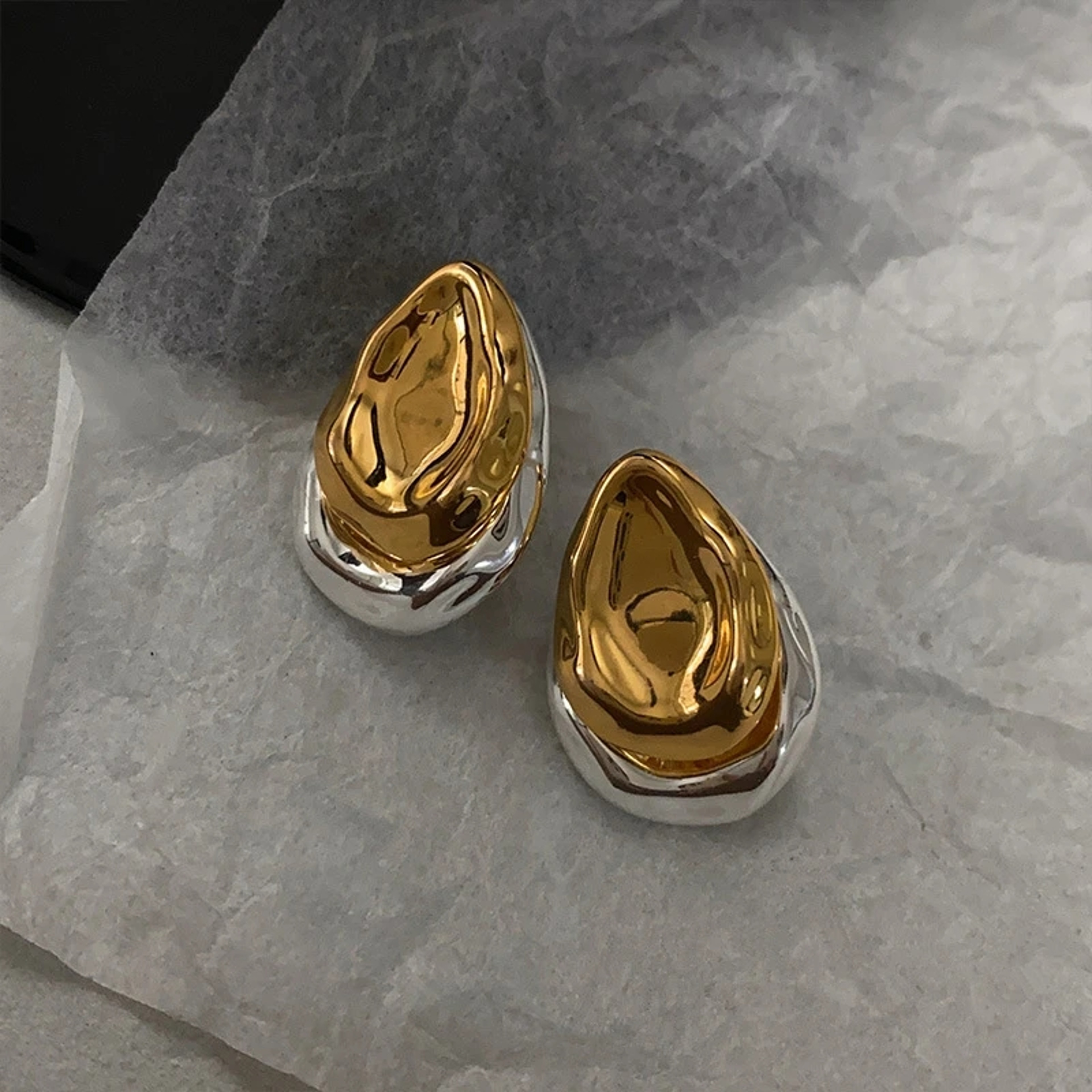 Dual Tone Water Drop Stud Earrings For Women Vintage Gold Silver Statement Jewelry 2