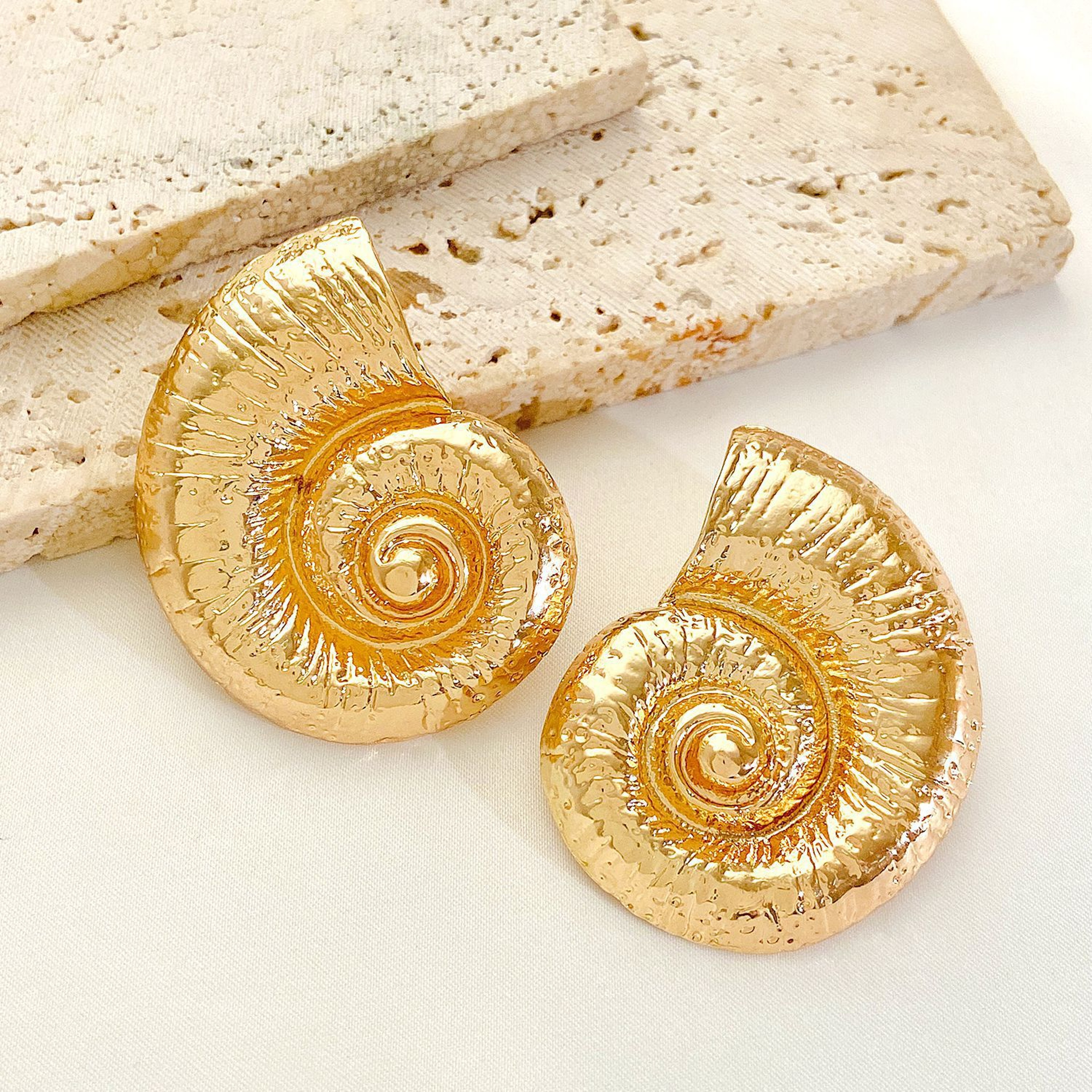 Ocean Conch Shell Stud Earrings For Women Boho Beach Party Summer Jewelry 2