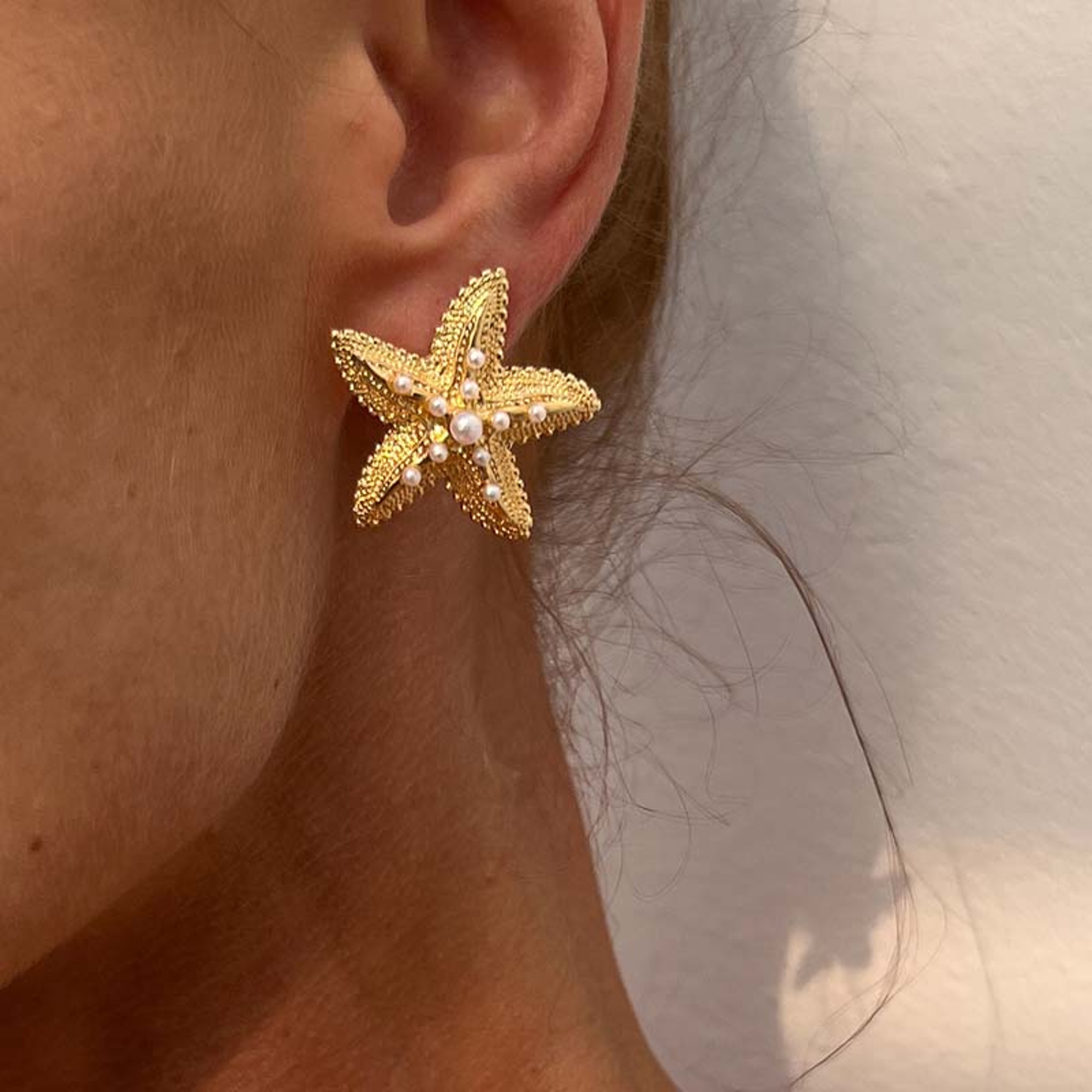Pearl Starfish Stud Earrings For Women Gold Beach Earrings With Coastal Charm 0