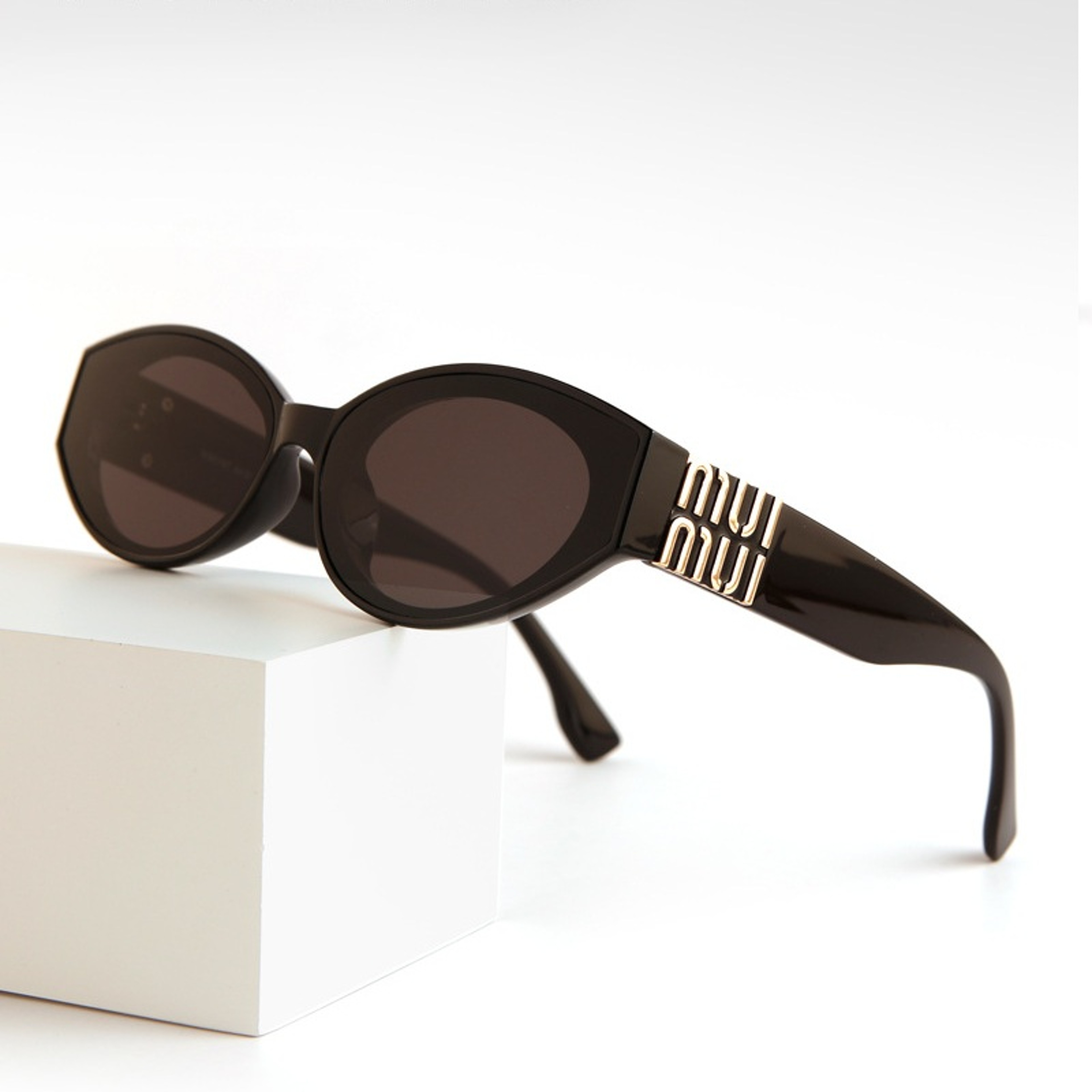 Luxury Oval Sunglasses UV Designer Unisex Fashion Shades – view 1