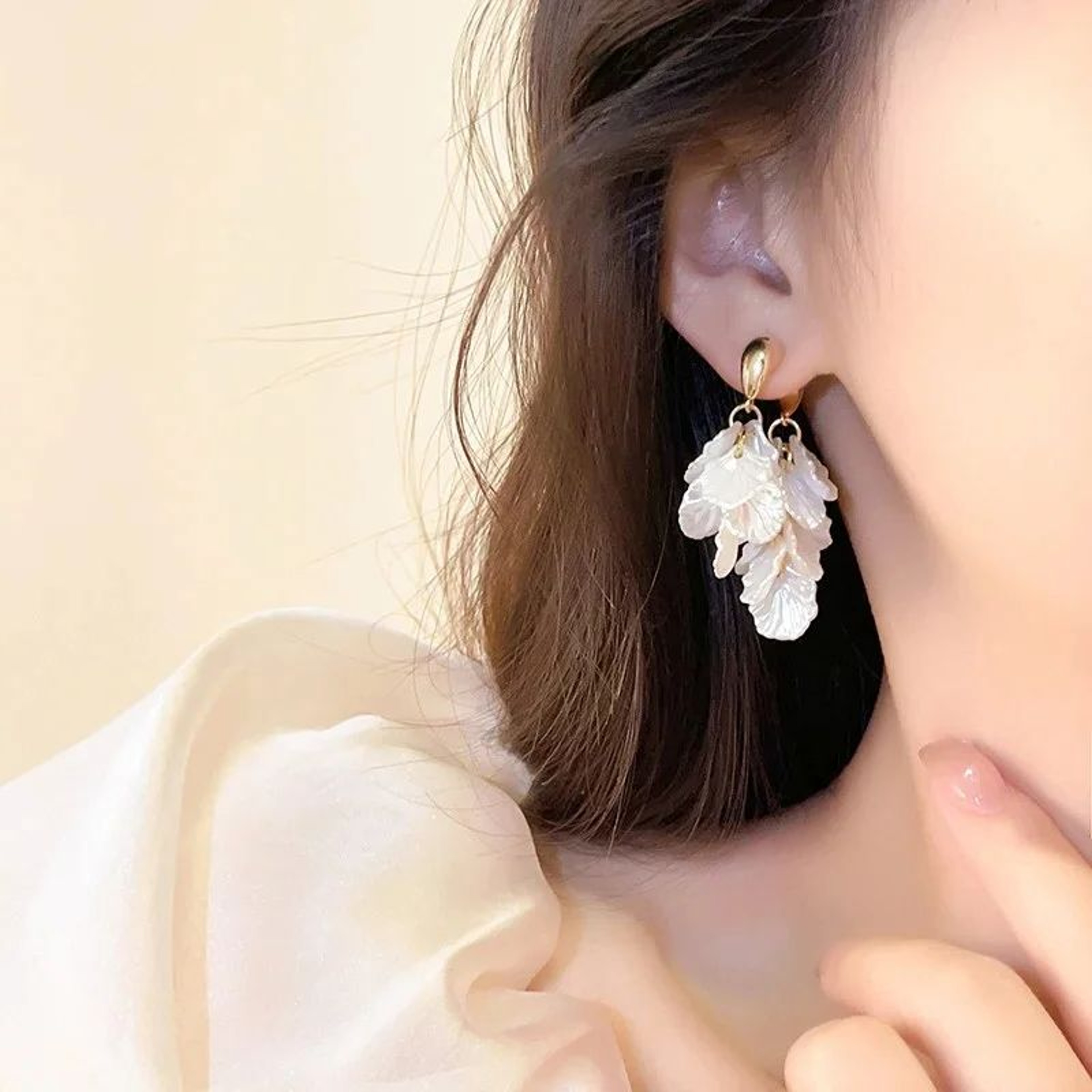 Elegant Shell Earrings Resin Fringe Statement Earrings for Beach Parties & Everyday Style – view 4