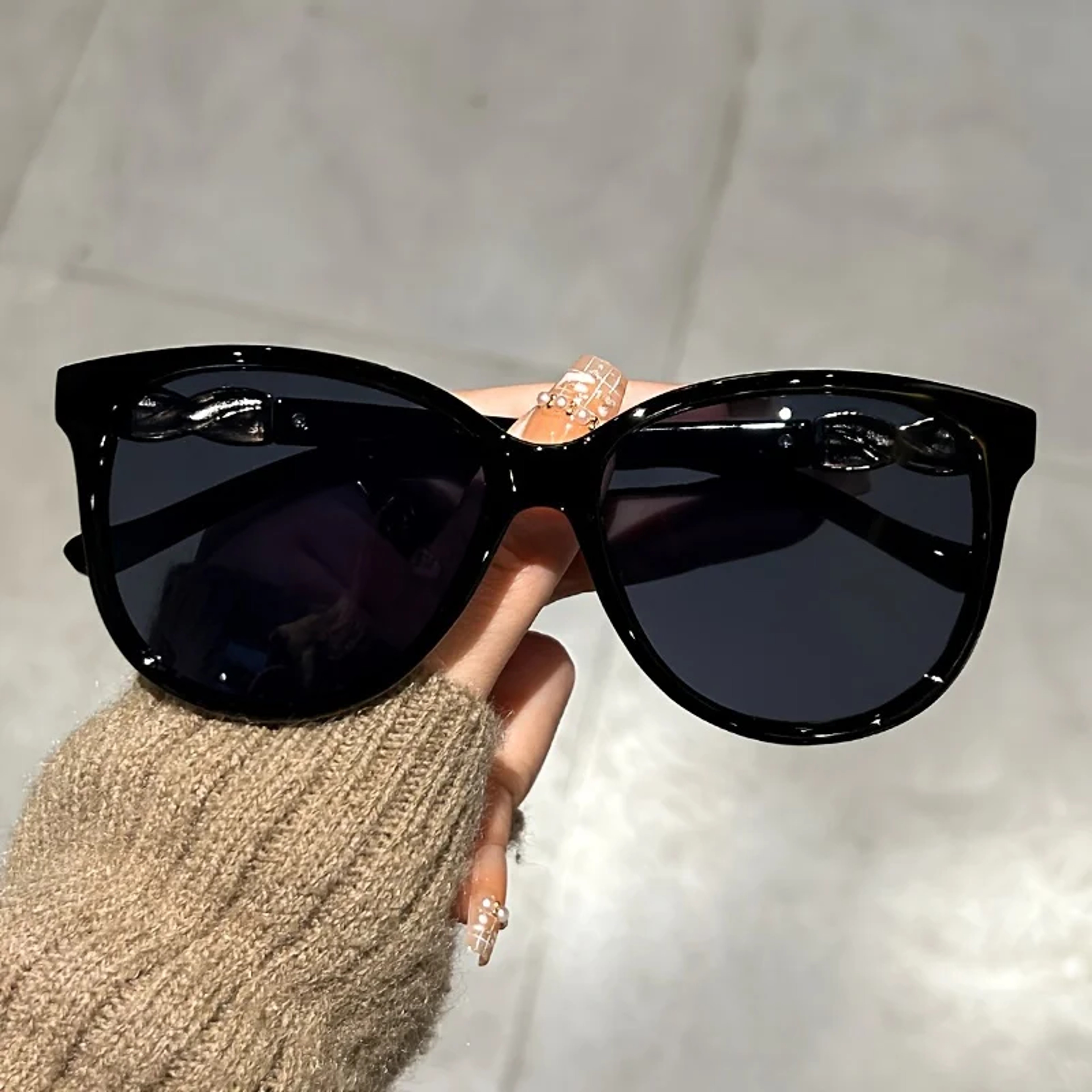 Retro Butterfly Cat Eye Sunglasses for Women Stylish Vintage Fashion Shades – view 8