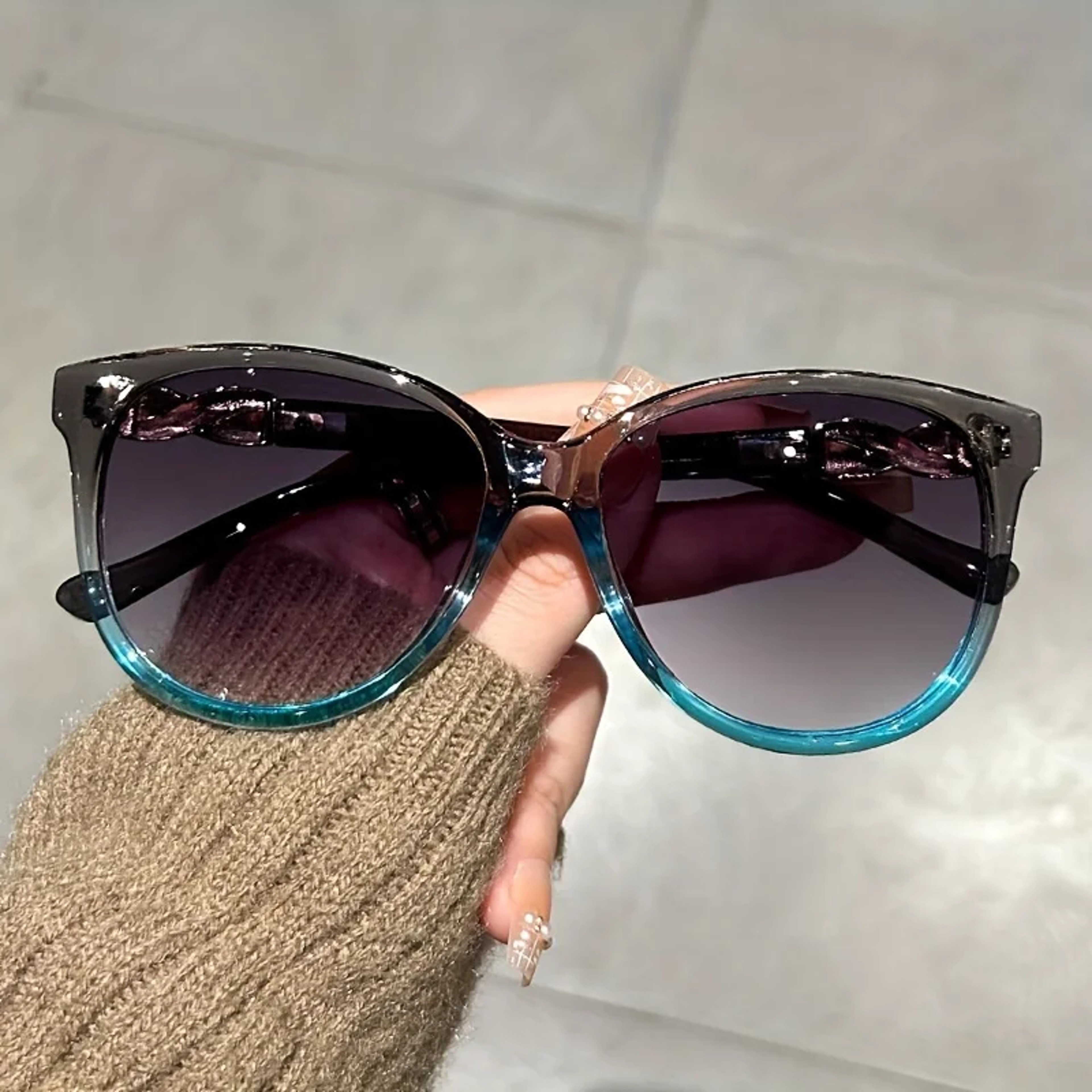 Retro Butterfly Cat Eye Sunglasses for Women Stylish Vintage Fashion Shades – view 12